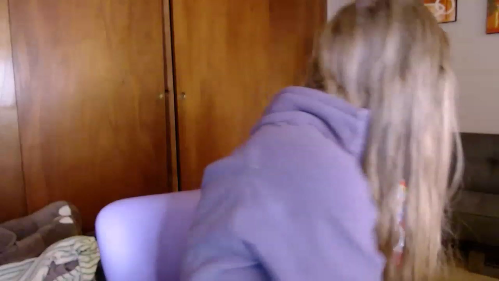 Gallery image thumbnail from KennaKind's myfreecams stream on, 03/11/2023, 04:41 image 15 of 20