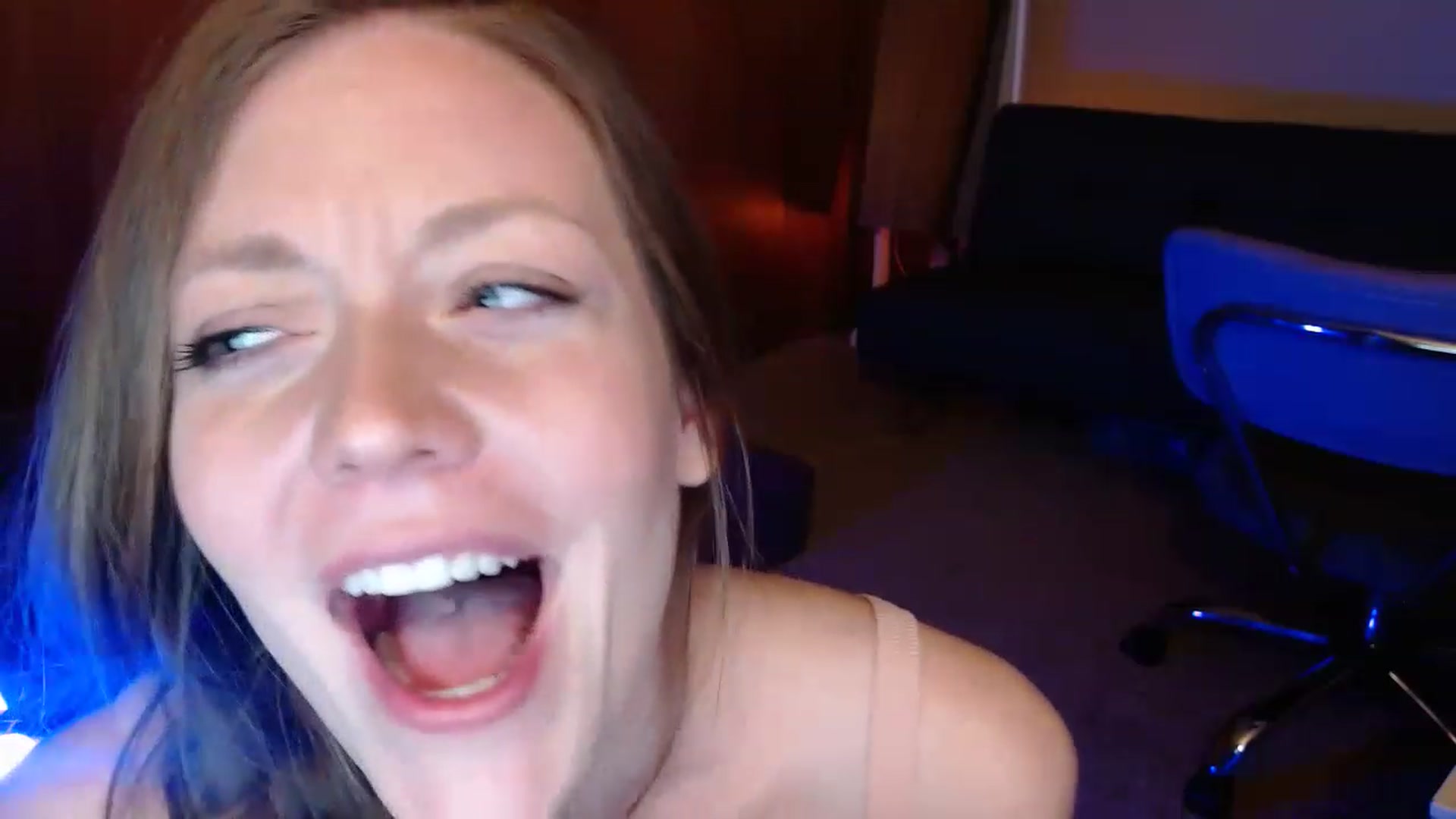 Gallery image thumbnail from KennaKind's myfreecams stream on, 03/30/2023, 03:54 image 15 of 20