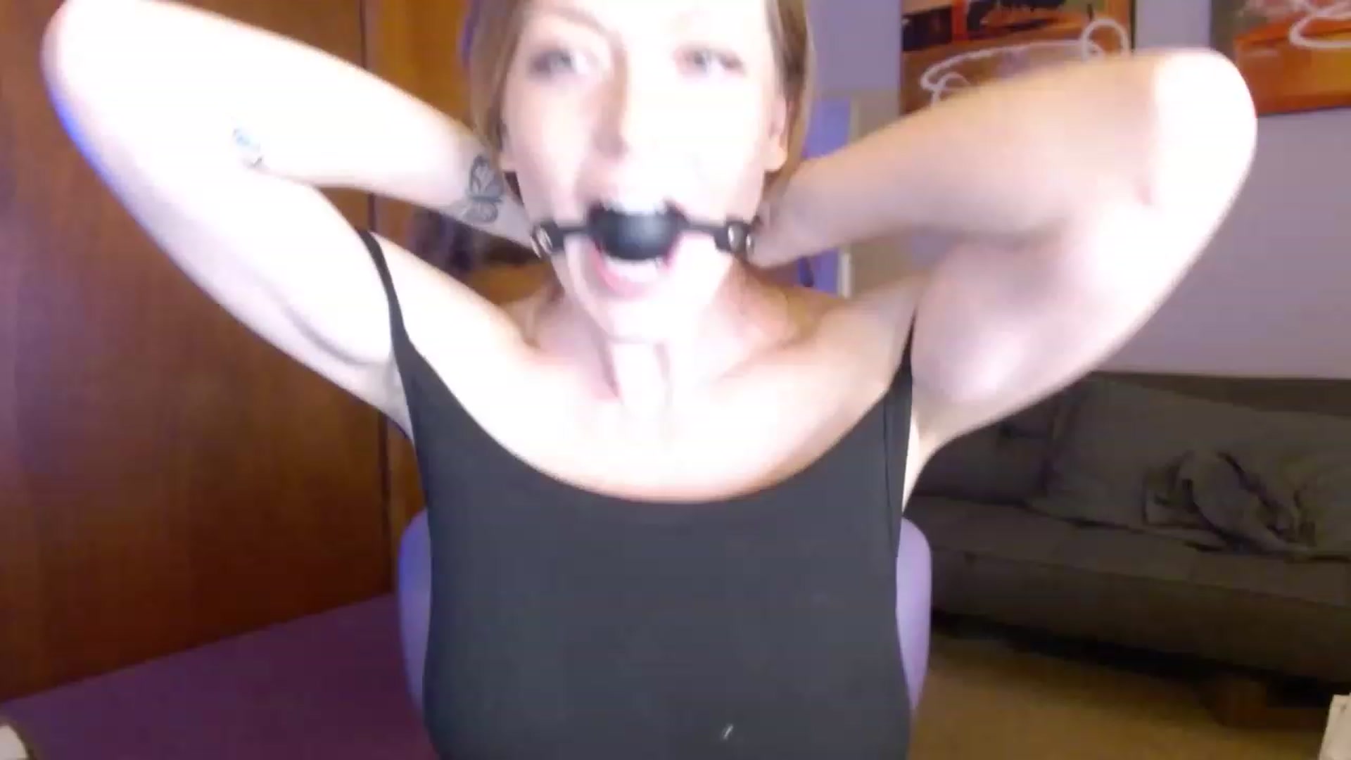 Gallery image thumbnail from KennaKind's myfreecams stream on, 05/13/2023, 03:37 image 3 of 20