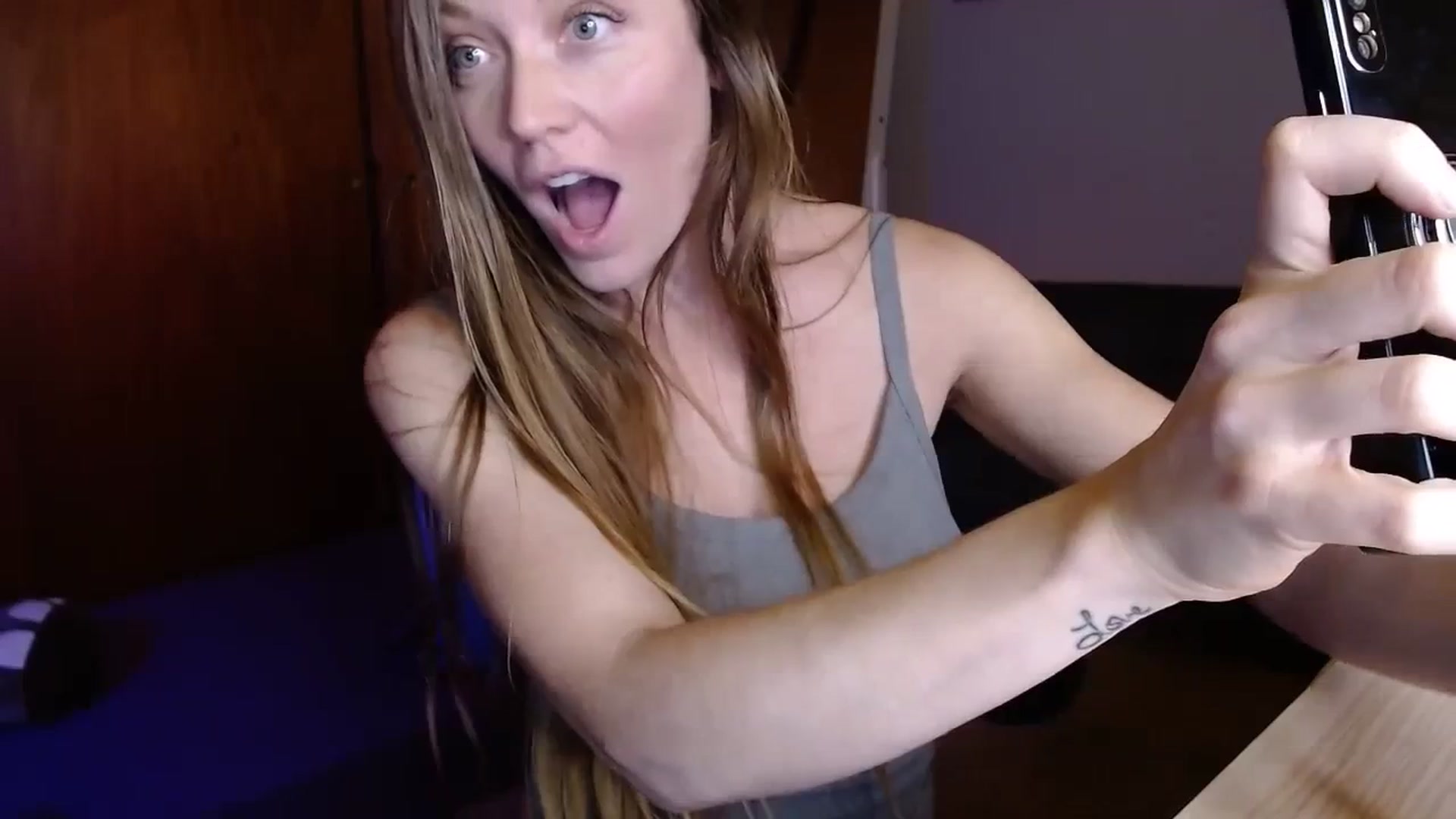 Gallery image thumbnail from KennaKind's myfreecams stream on, 10/21/2023, 01:17 image 11 of 20