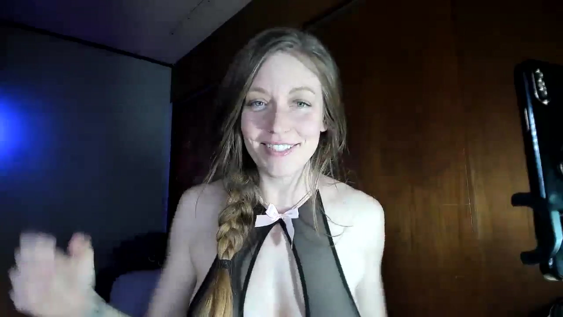 Gallery image thumbnail from KennaKind's myfreecams stream on, 11/25/2023, 04:06 image 15 of 20