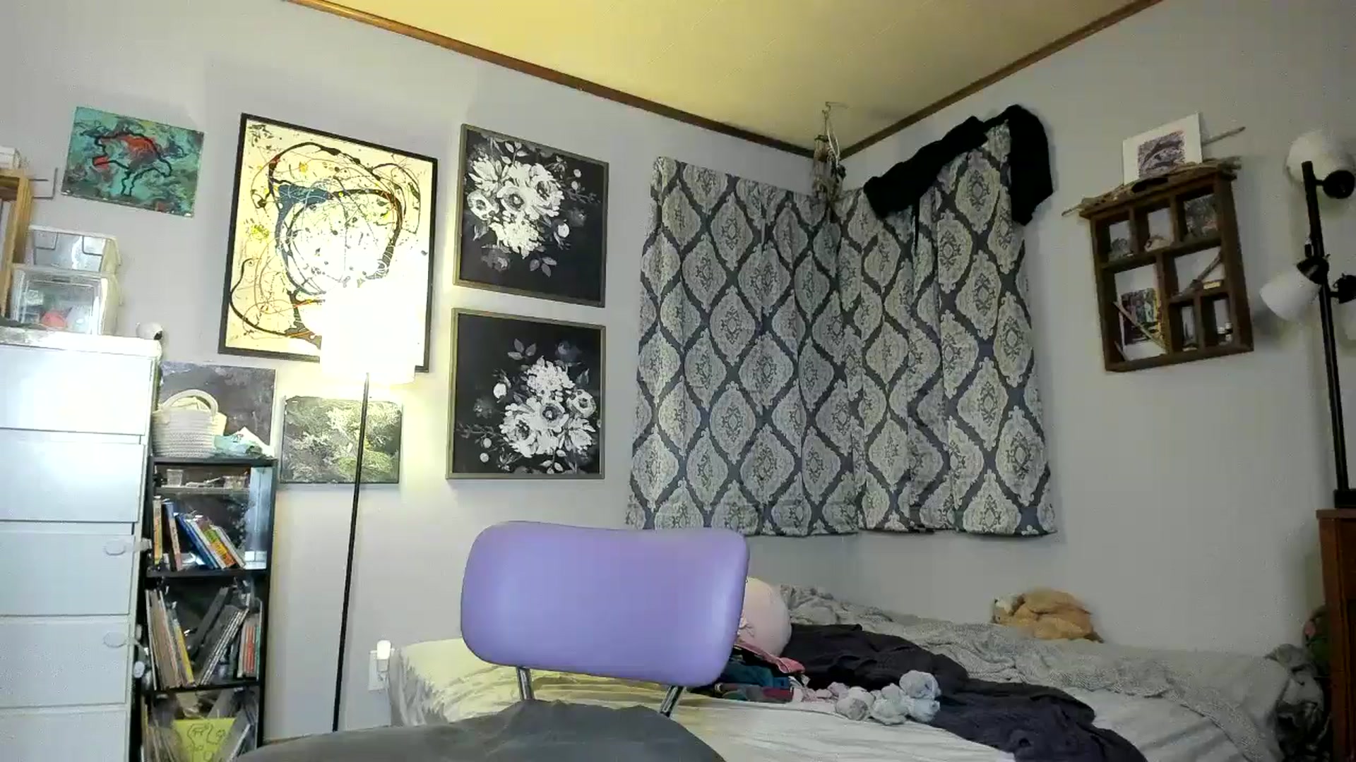 Gallery image thumbnail from KennaKind's myfreecams stream on, 08/05/2024, 03:18 image 11 of 20
