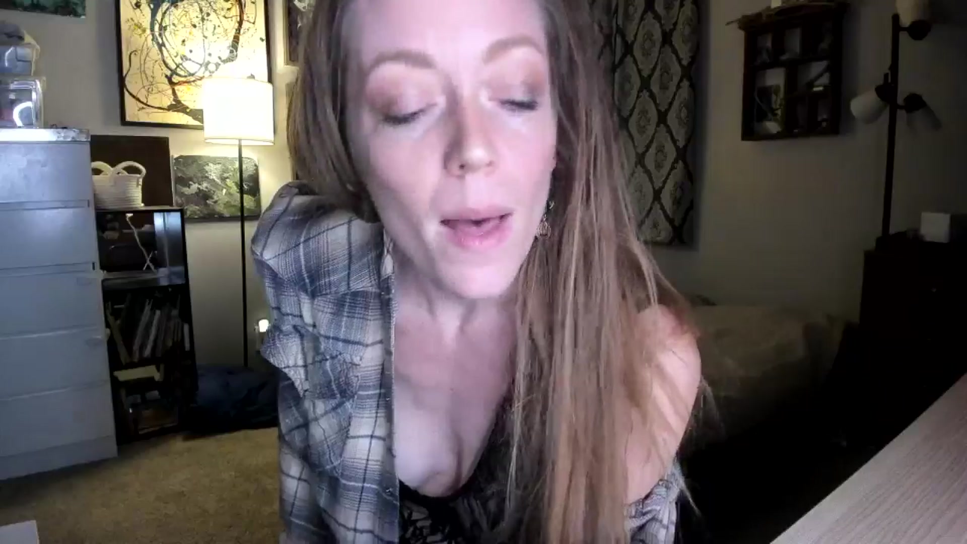 Gallery image thumbnail from KennaKind's myfreecams stream on, 10/07/2024, 03:13 image 6 of 20