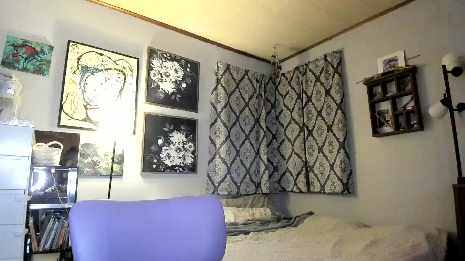 Gallery image thumbnail from KennaKind's myfreecams stream on, 10/07/2024, 03:13 image 10 of 20
