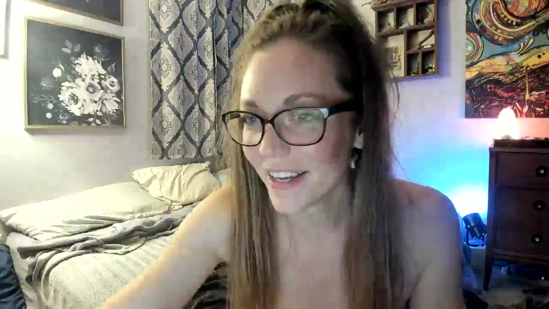 Gallery image thumbnail from KennaKind's myfreecams stream on, 12/09/2024, 04:33 image 14 of 20