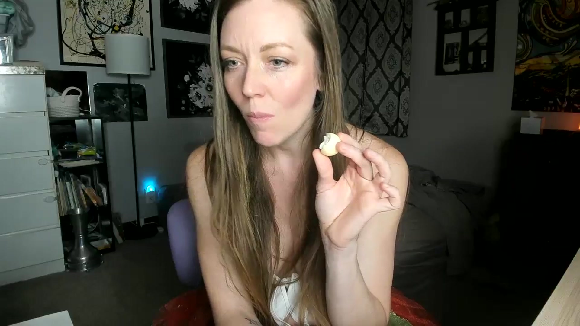 Gallery image thumbnail from KennaKind's myfreecams stream on, 12/23/2024, 04:30 image 8 of 20