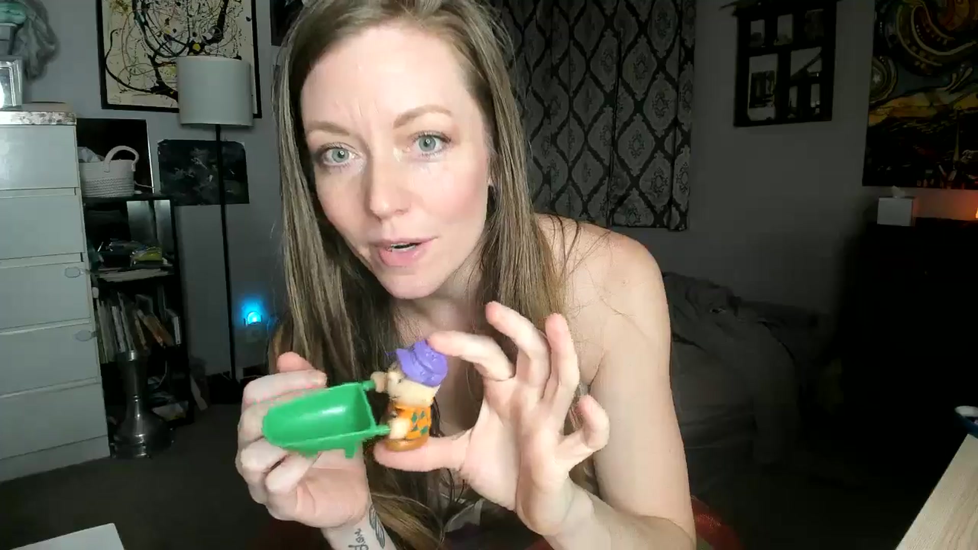 Gallery image thumbnail from KennaKind's myfreecams stream on, 12/23/2024, 04:30 image 9 of 20