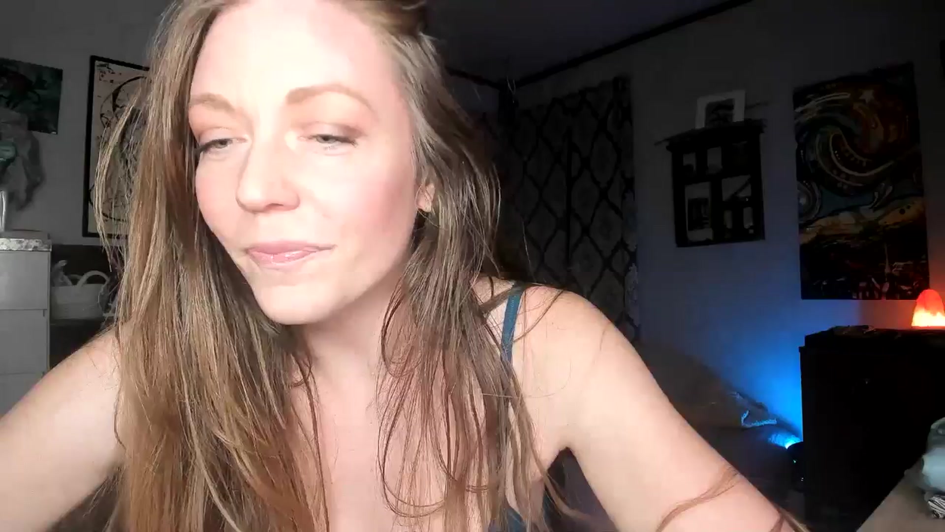 Gallery image thumbnail from KennaKind's myfreecams stream on, 12/30/2024, 04:16 image 17 of 20