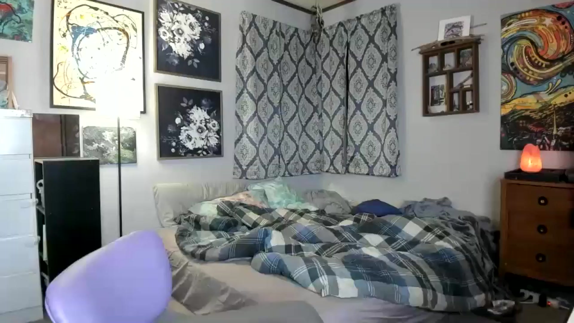 Gallery image thumbnail from KennaKind's myfreecams stream on, 02/03/2025, 04:47 image 12 of 20