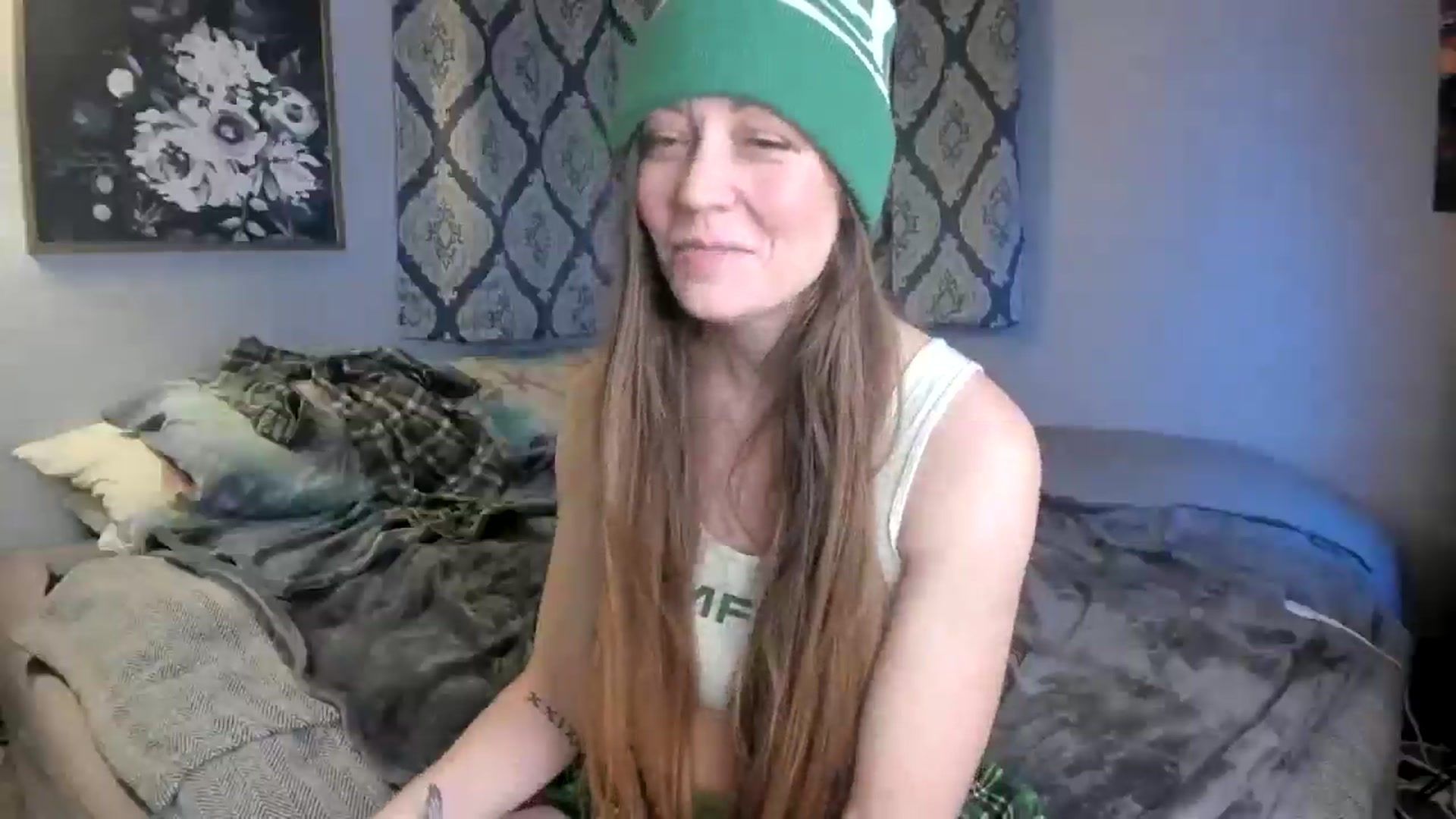Gallery image thumbnail from KennaKind's myfreecams stream on, 02/22/2025, 03:28 image 9 of 20