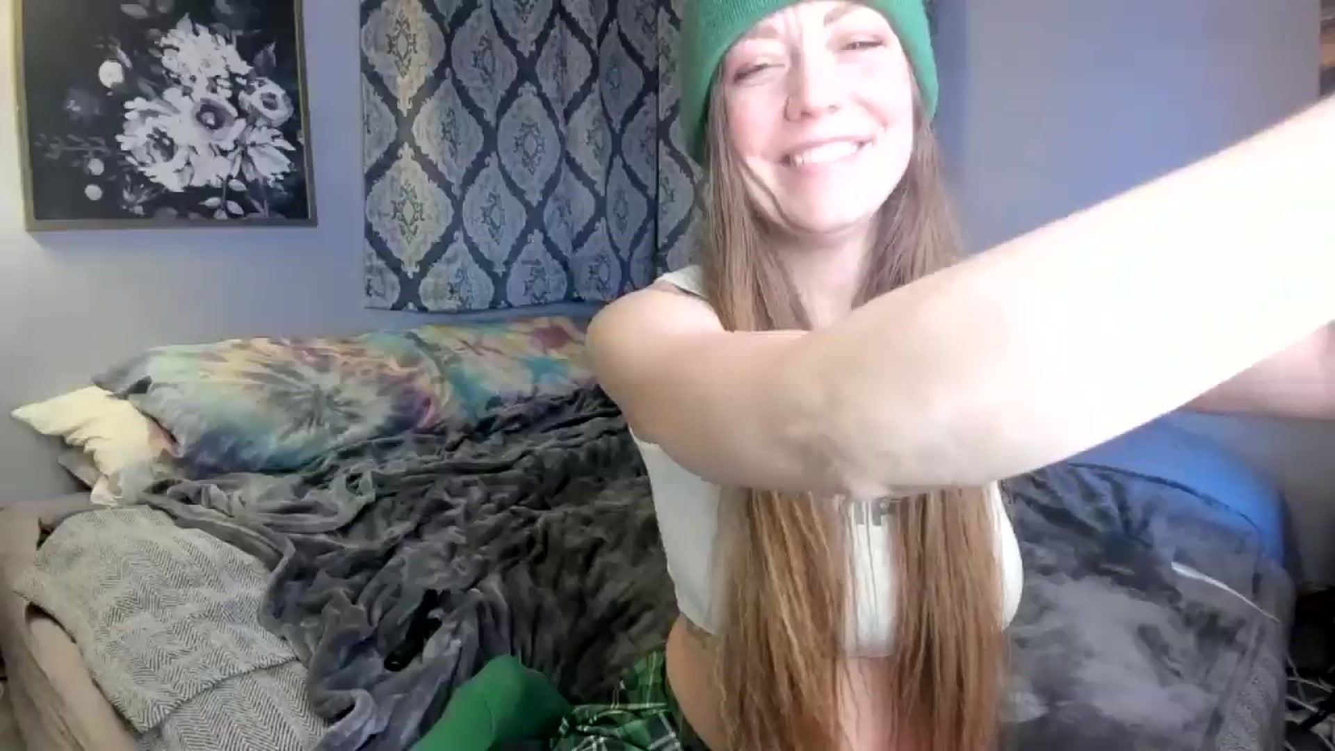Gallery image thumbnail from KennaKind's myfreecams stream on, 02/22/2025, 03:28 image 12 of 20
