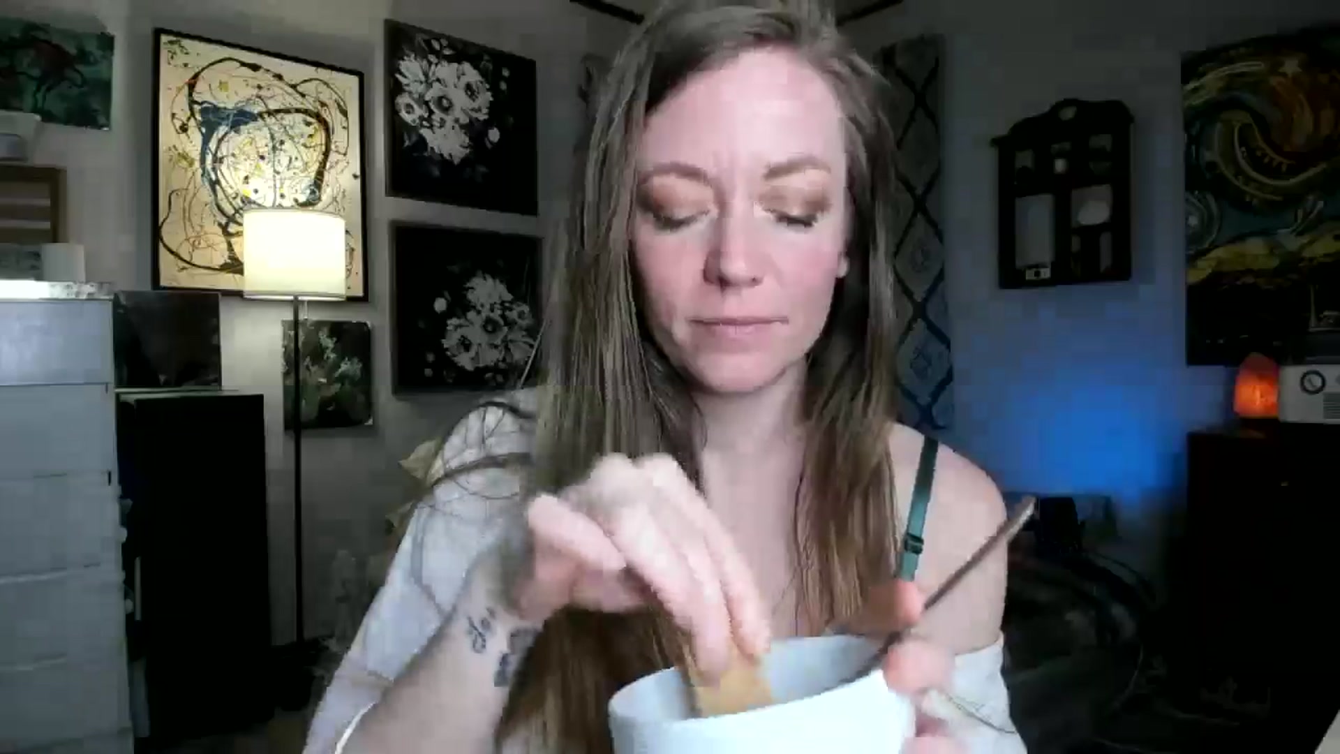 Gallery image thumbnail from KennaKind's myfreecams stream on, 03/31/2025, 03:09 image 8 of 20