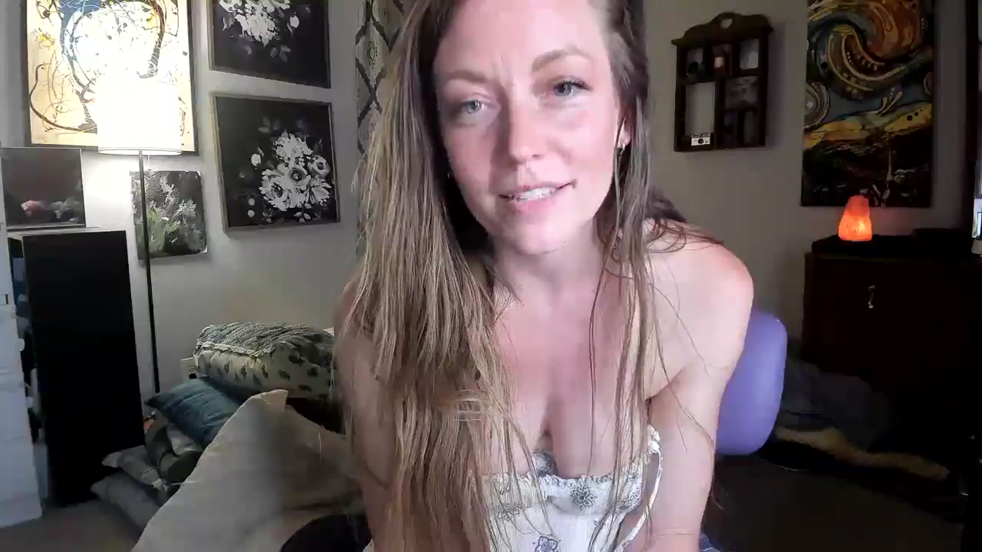 Gallery image thumbnail from KennaKind's myfreecams stream on, 05/31/2025, 03:17 image 18 of 20