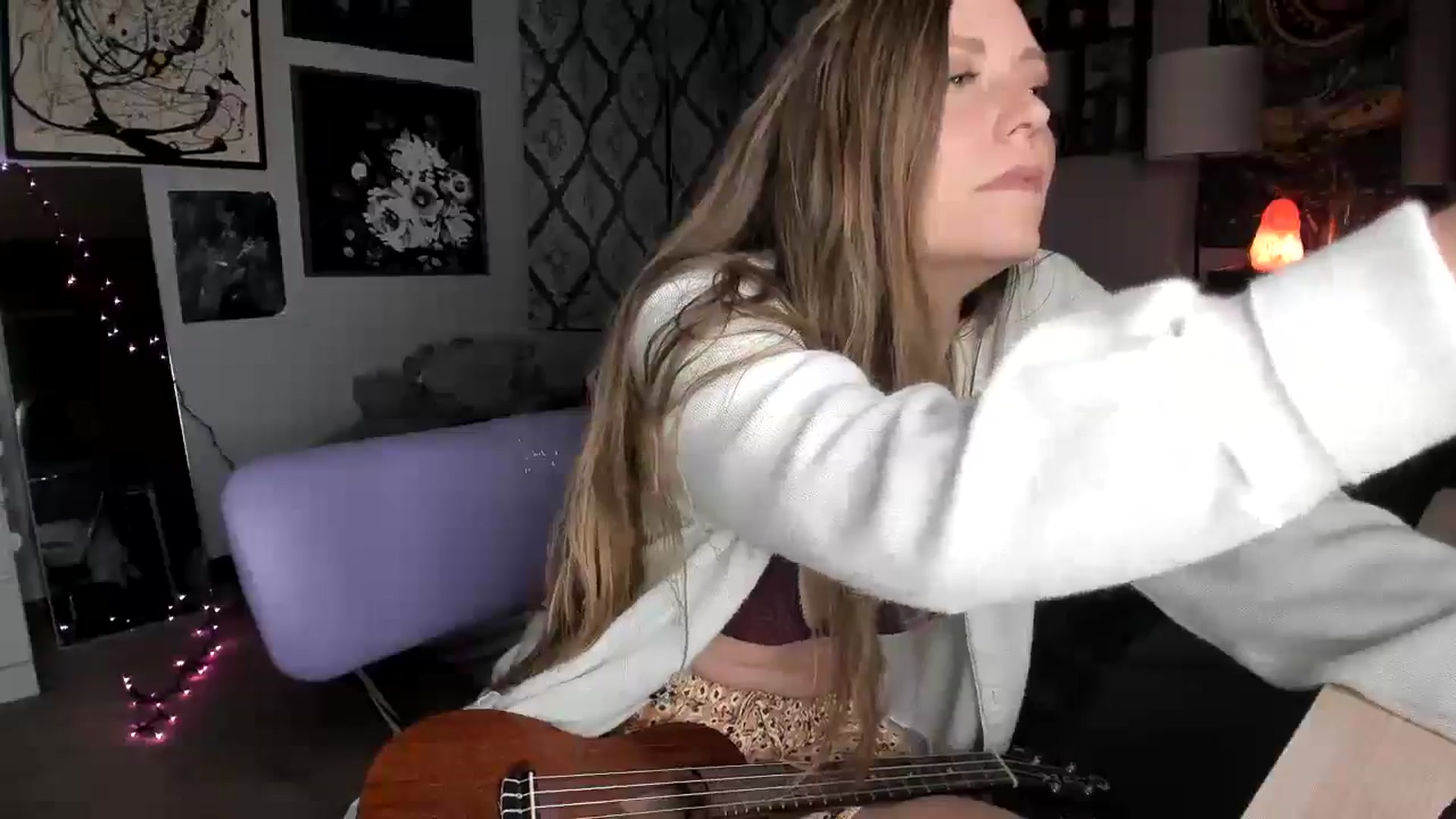 Gallery image thumbnail from KennaKind's myfreecams stream on, 09/22/2025, 03:26 image 6 of 20