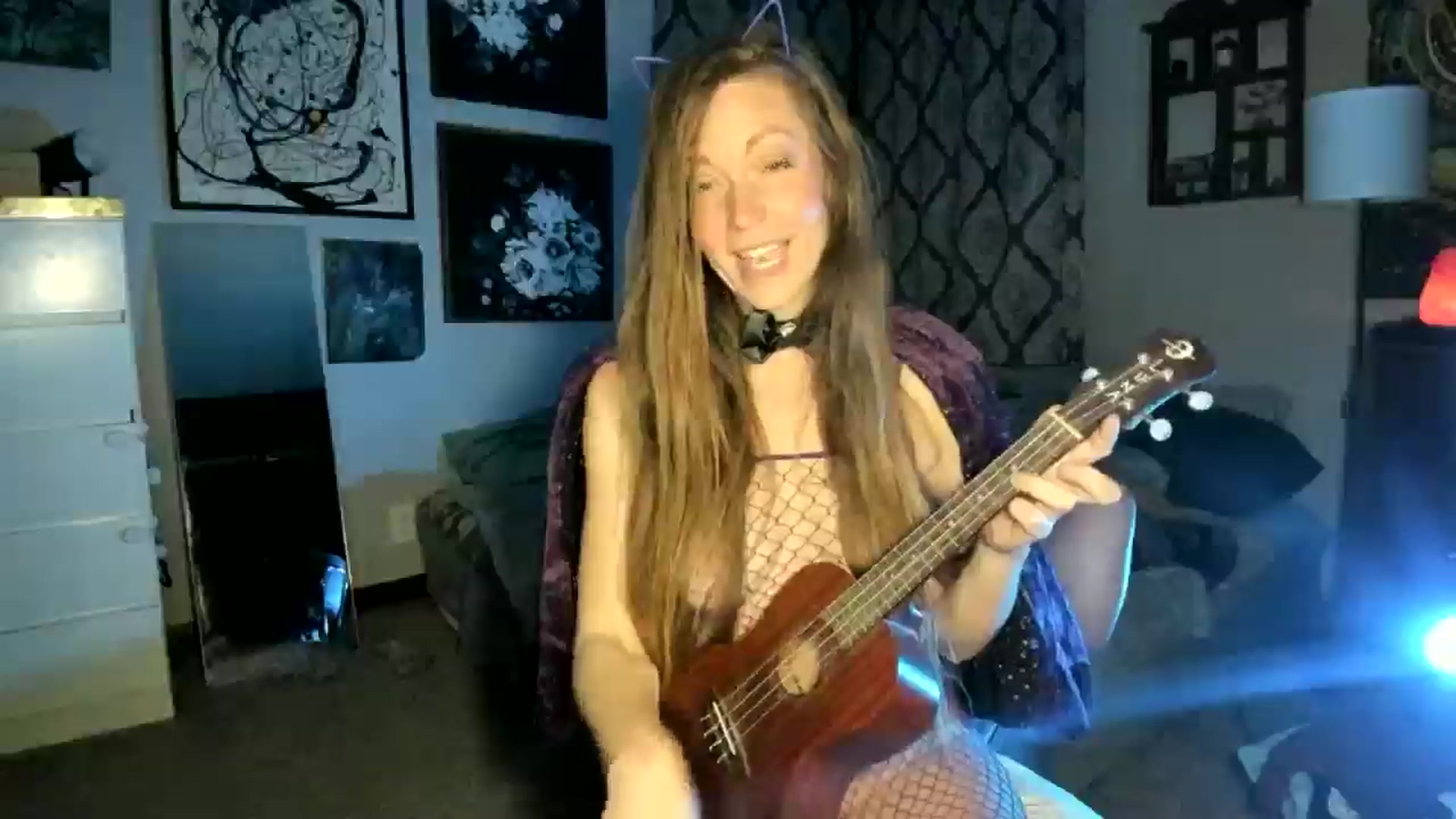 Gallery image thumbnail from KennaKind's myfreecams stream on, 10/27/2025, 03:10 image 15 of 20