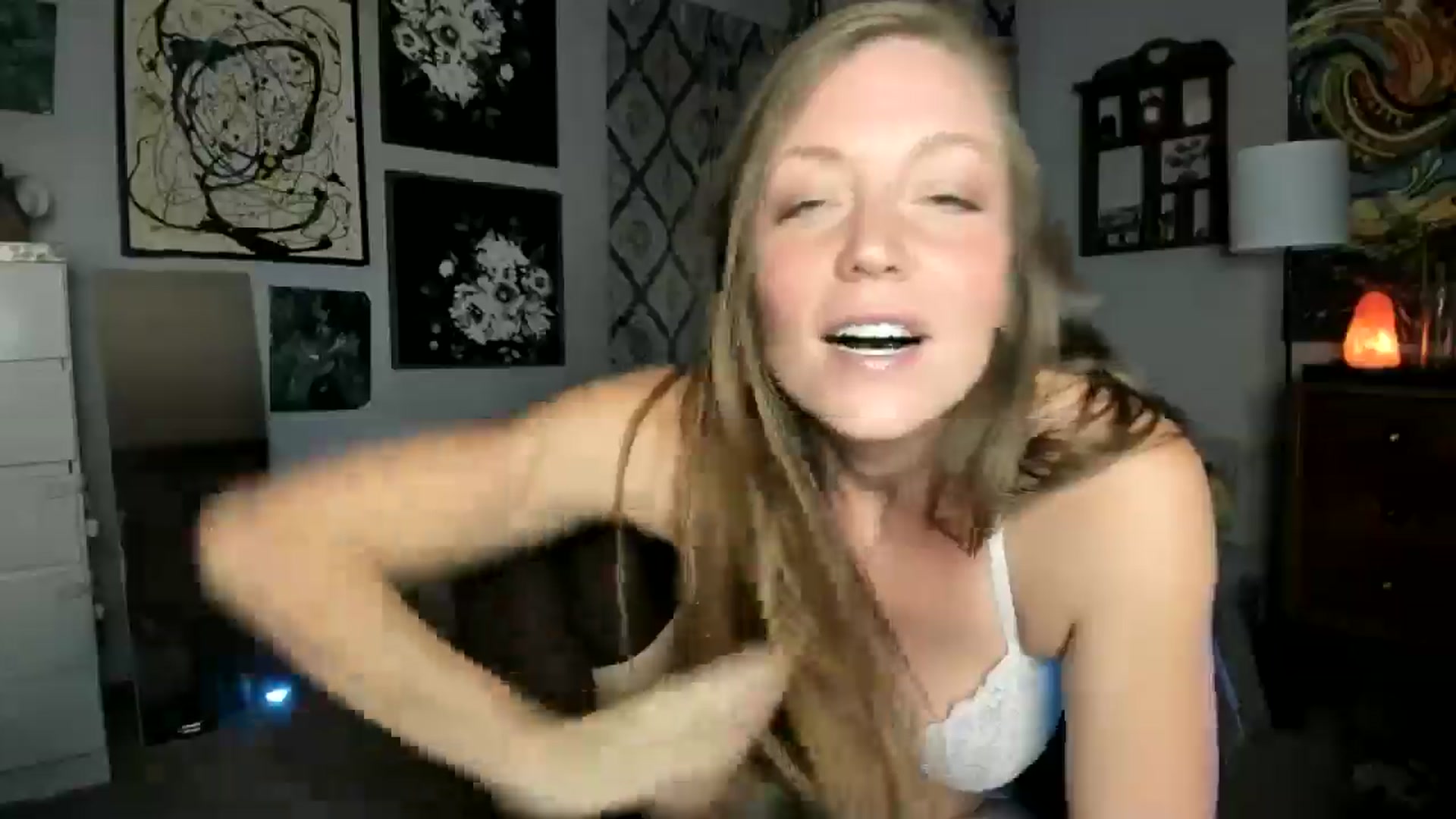 Gallery image thumbnail from KennaKind's myfreecams stream on, 11/03/2025, 03:34 image 15 of 20