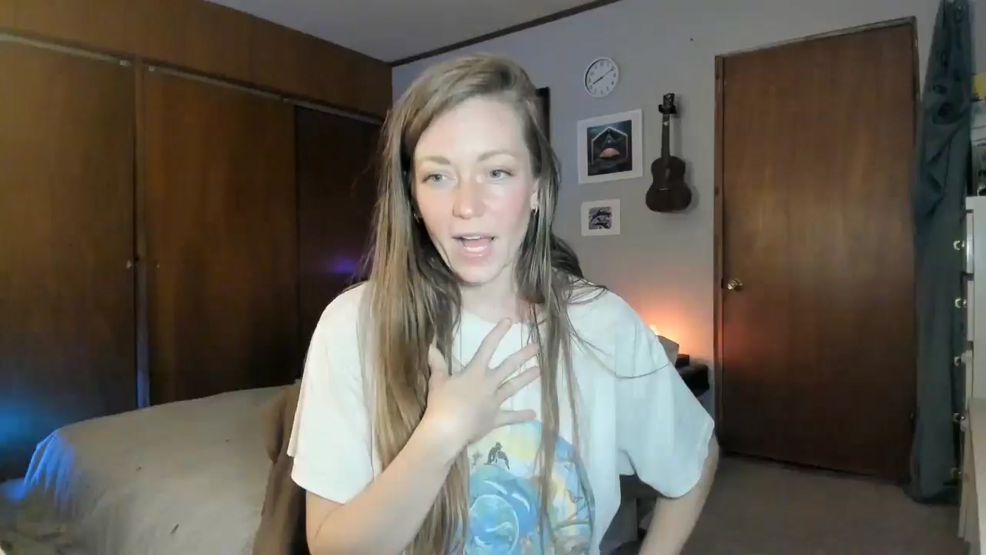 Gallery image thumbnail from KennaKind's myfreecams stream on, 11/10/2025, 02:34 image 9 of 20