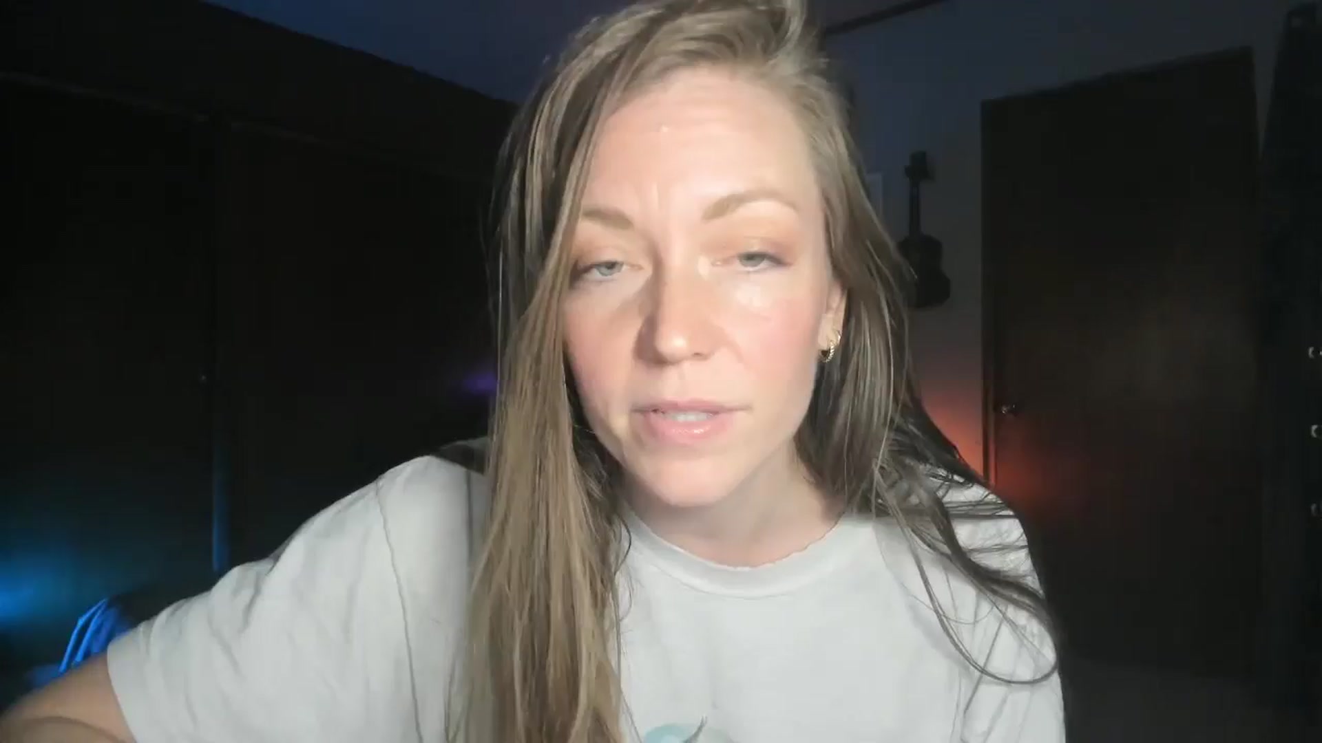 Gallery image thumbnail from KennaKind's myfreecams stream on, 11/10/2025, 02:34 image 1 of 20