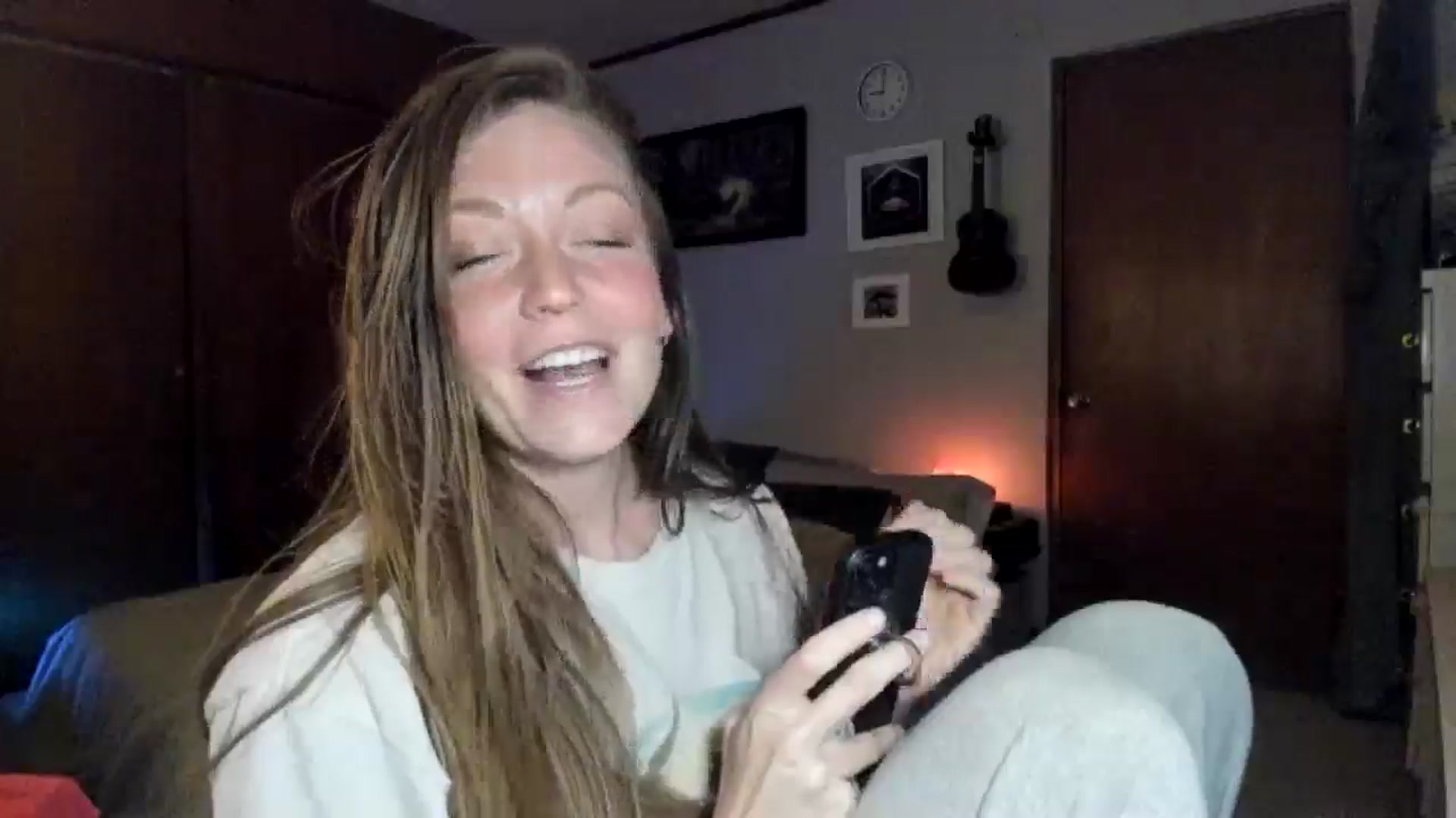 Gallery image thumbnail from KennaKind's myfreecams stream on, 11/10/2025, 04:05 image 2 of 20