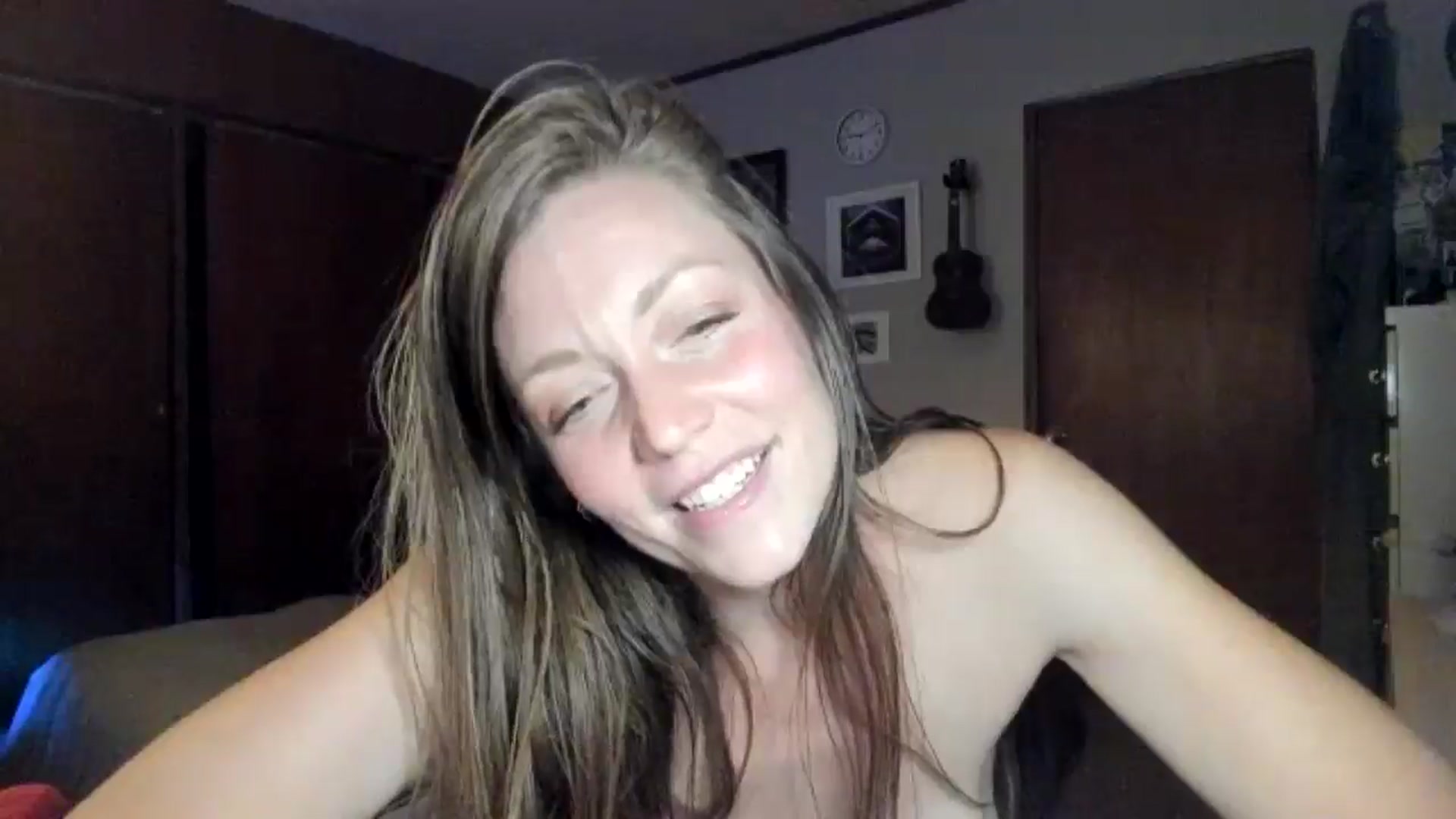 Gallery image thumbnail from KennaKind's myfreecams stream on, 11/10/2025, 04:05 image 5 of 20