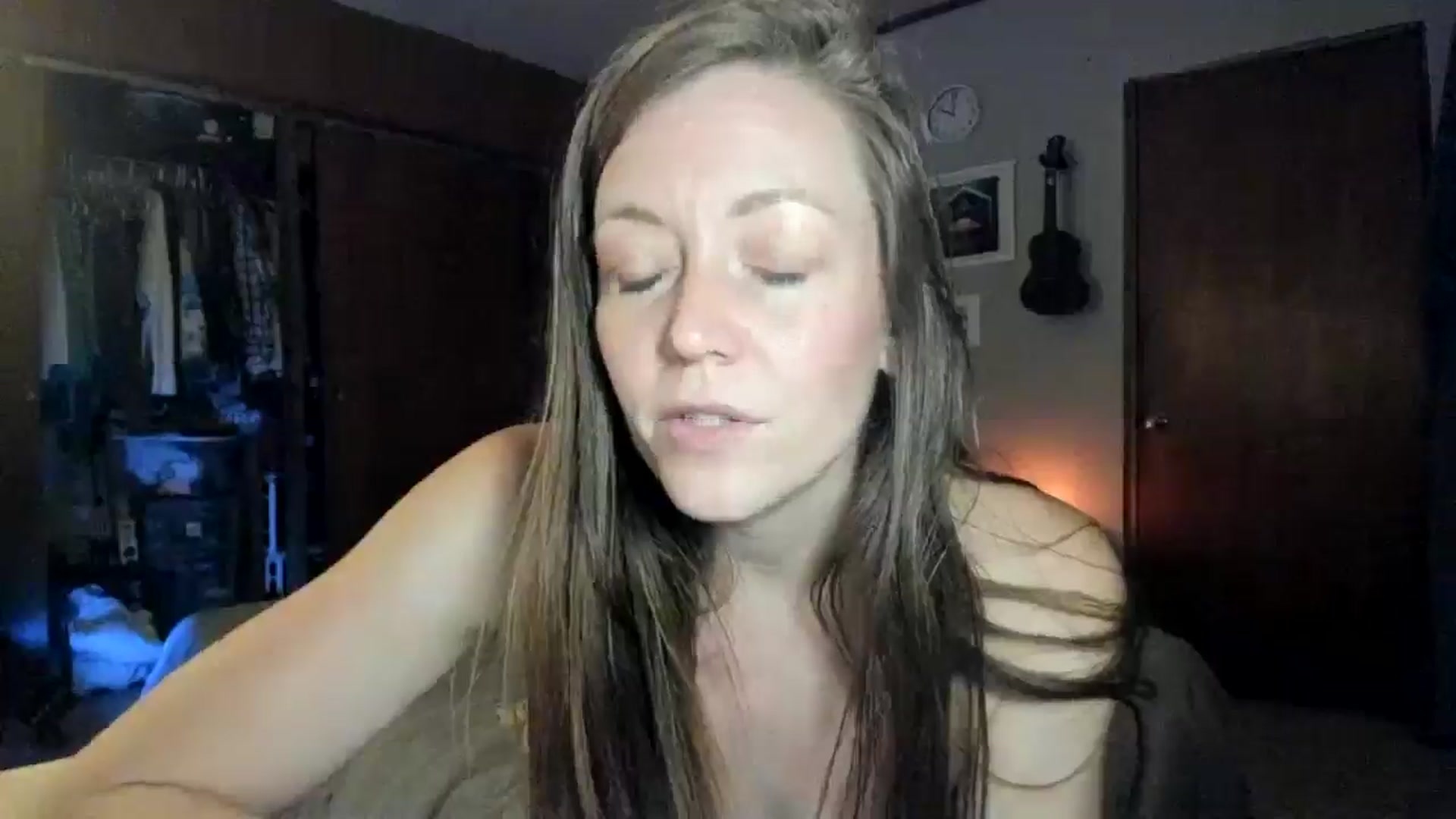 Gallery image thumbnail from KennaKind's myfreecams stream on, 11/10/2025, 04:05 image 20 of 20