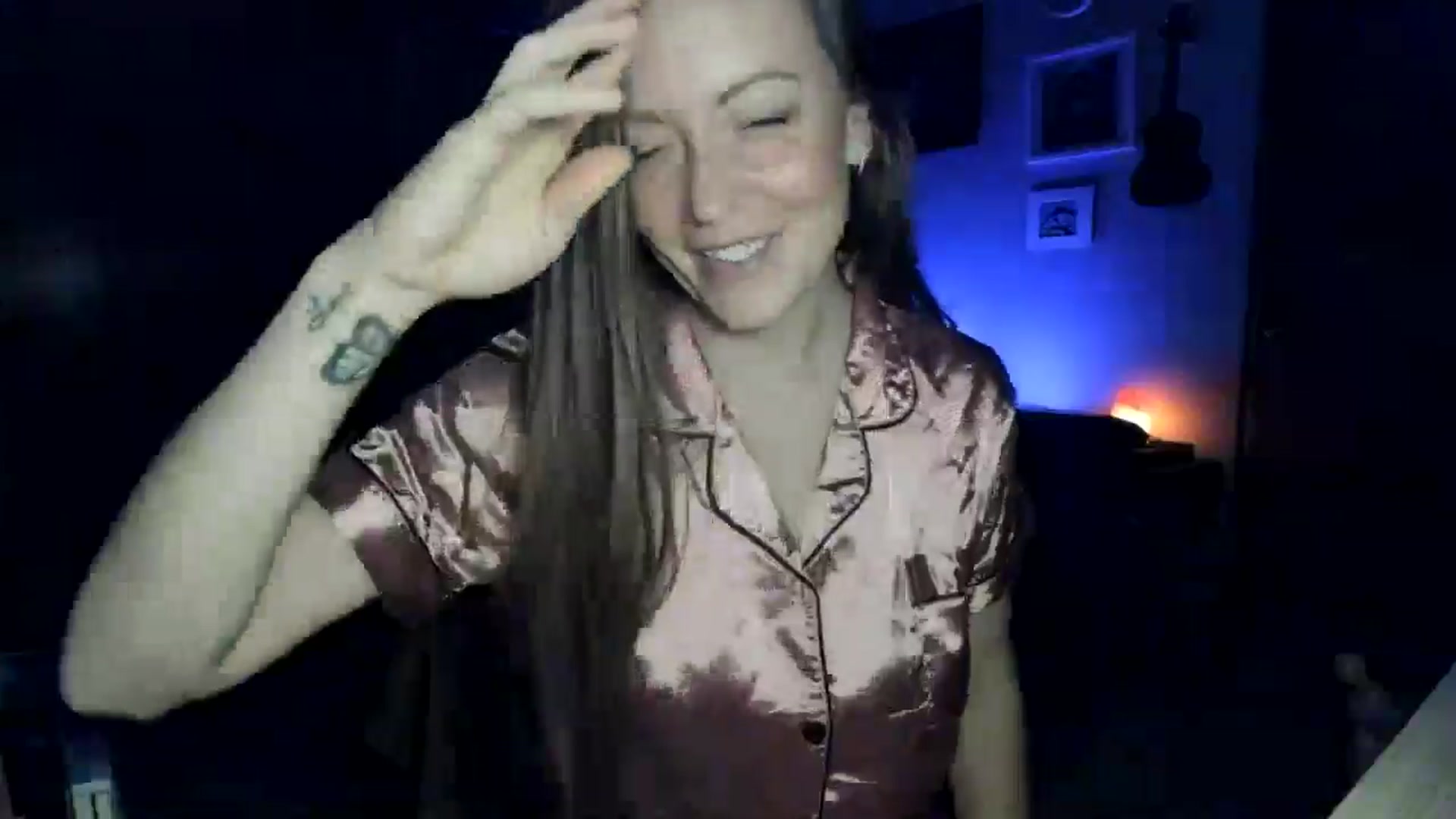 Gallery image thumbnail from KennaKind's myfreecams stream on, 11/24/2025, 04:30 image 13 of 20