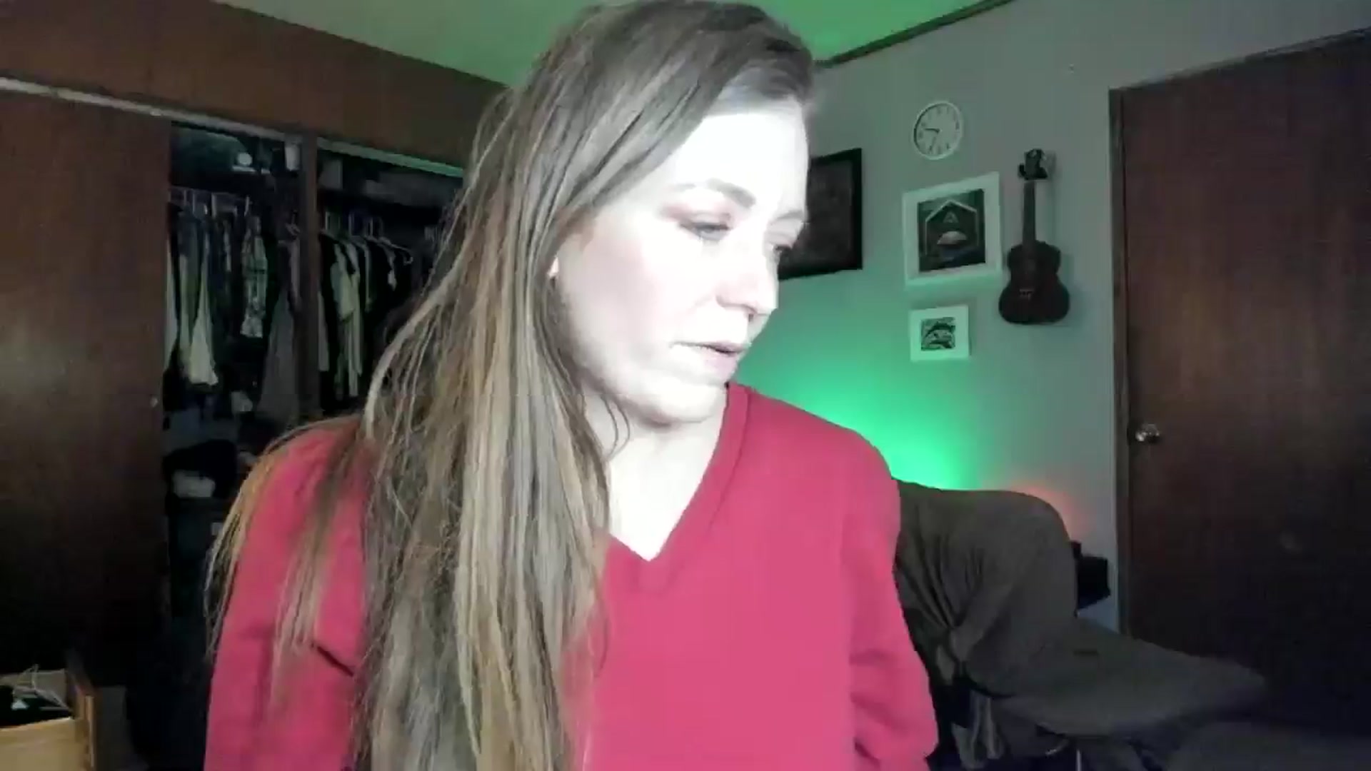 Gallery image thumbnail from KennaKind's myfreecams stream on, 12/05/2025, 03:42 image 15 of 20