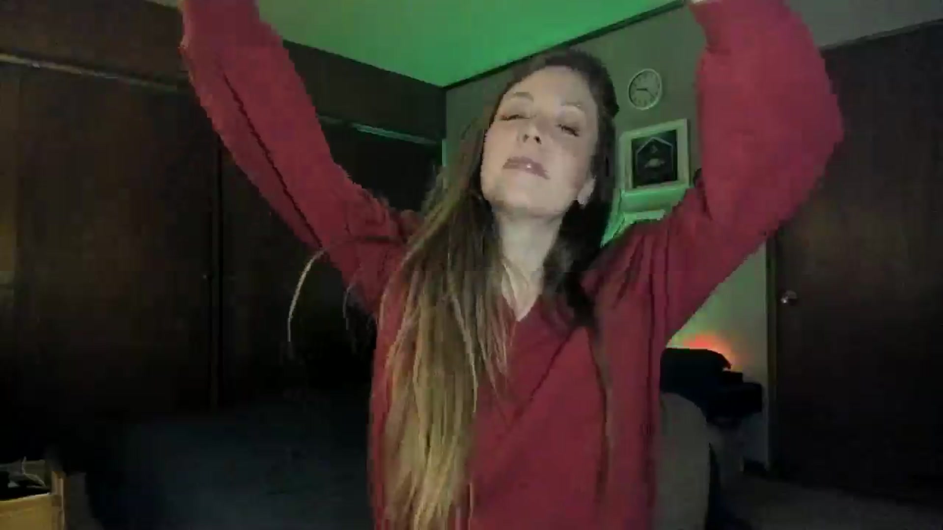 Gallery image thumbnail from KennaKind's myfreecams stream on, 12/05/2025, 03:42 image 3 of 20