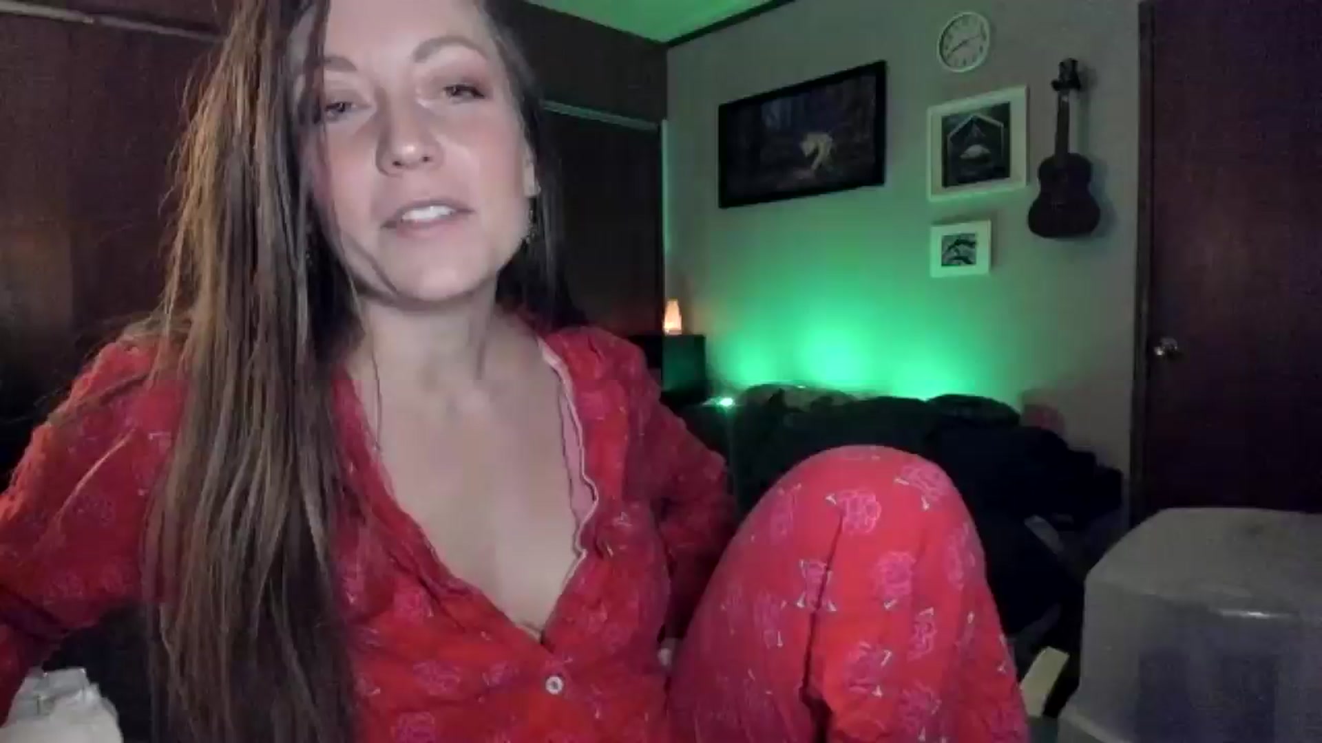 Gallery image thumbnail from KennaKind's myfreecams stream on, 12/08/2025, 02:30 image 10 of 20