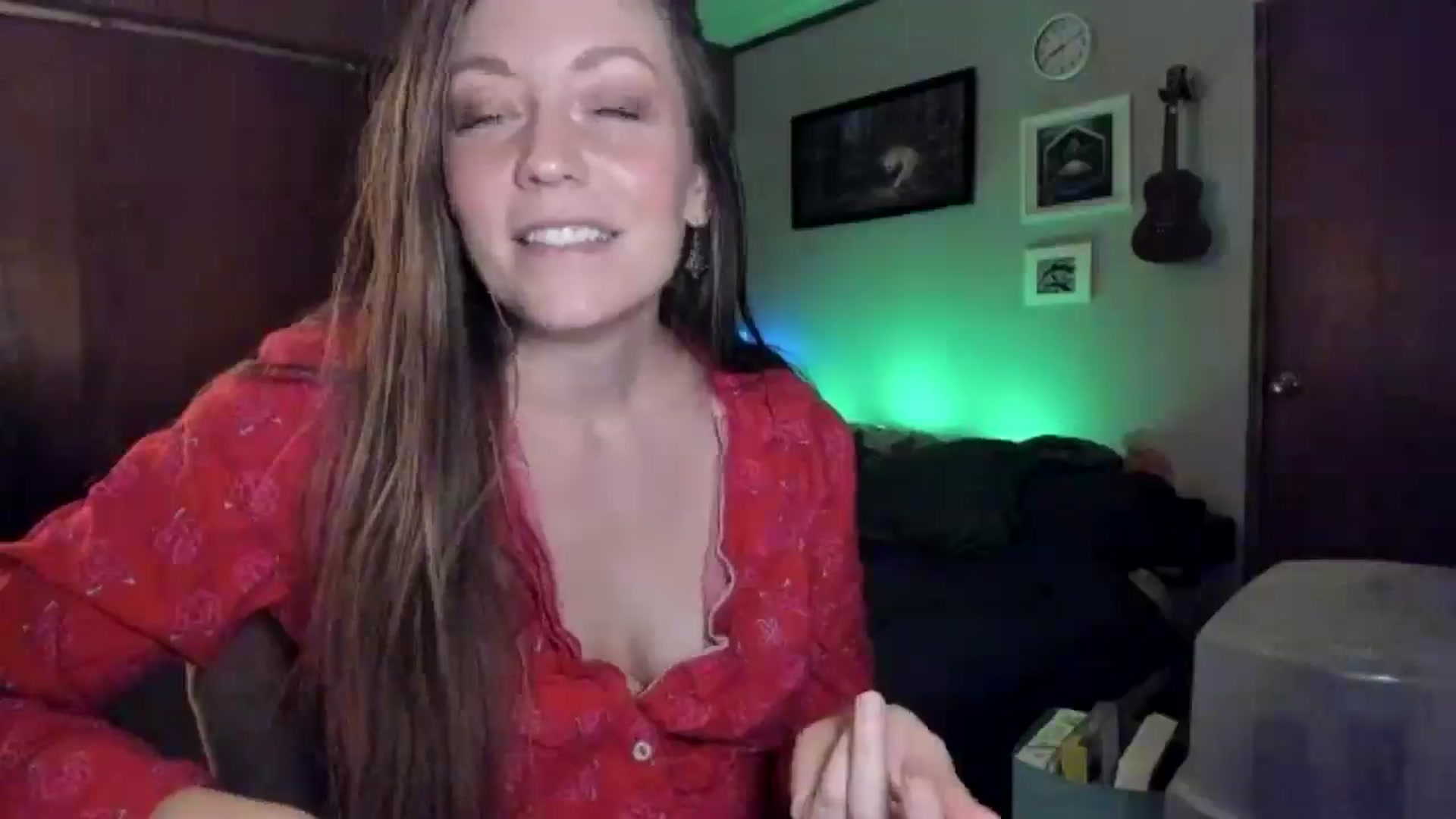Gallery image thumbnail from KennaKind's myfreecams stream on, 12/08/2025, 02:30 image 6 of 20
