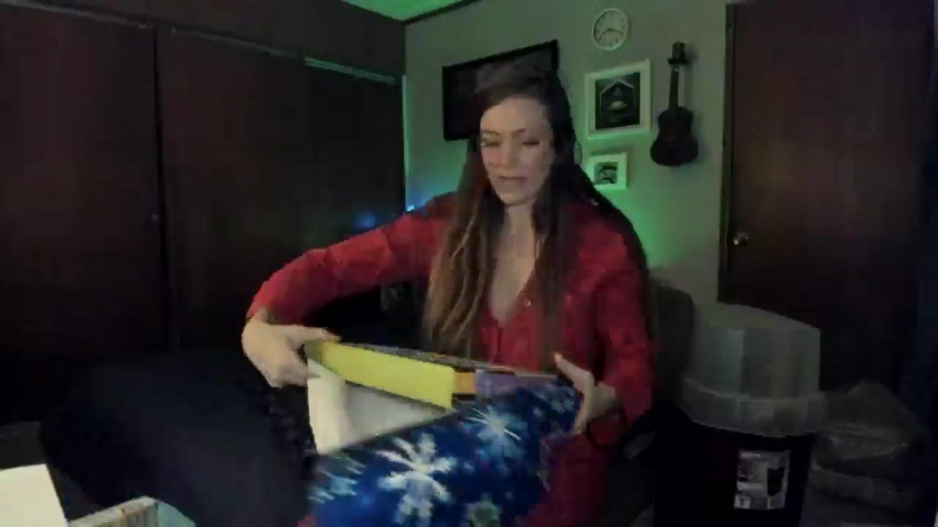 Gallery image thumbnail from KennaKind's myfreecams stream on, 12/08/2025, 02:30 image 17 of 20