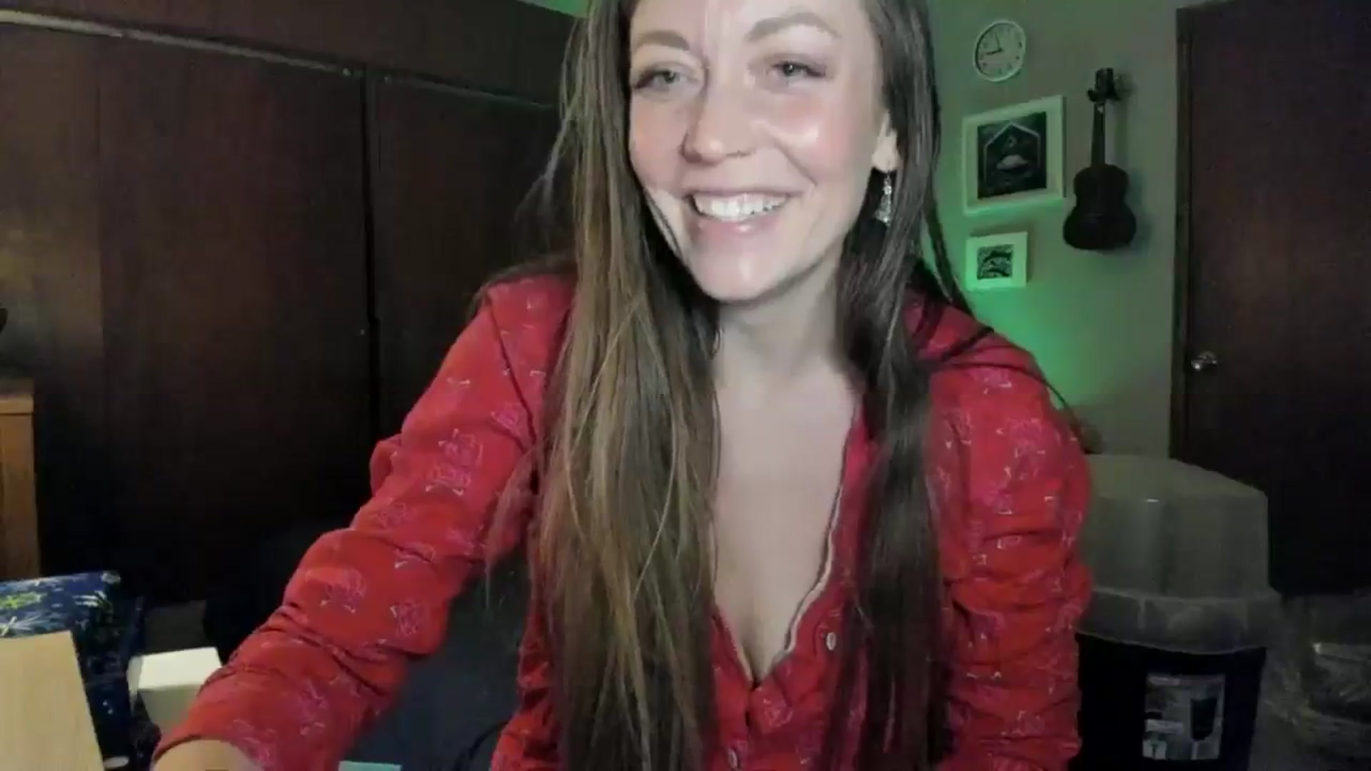 Gallery image thumbnail from KennaKind's myfreecams stream on, 12/08/2025, 04:10 image 4 of 20
