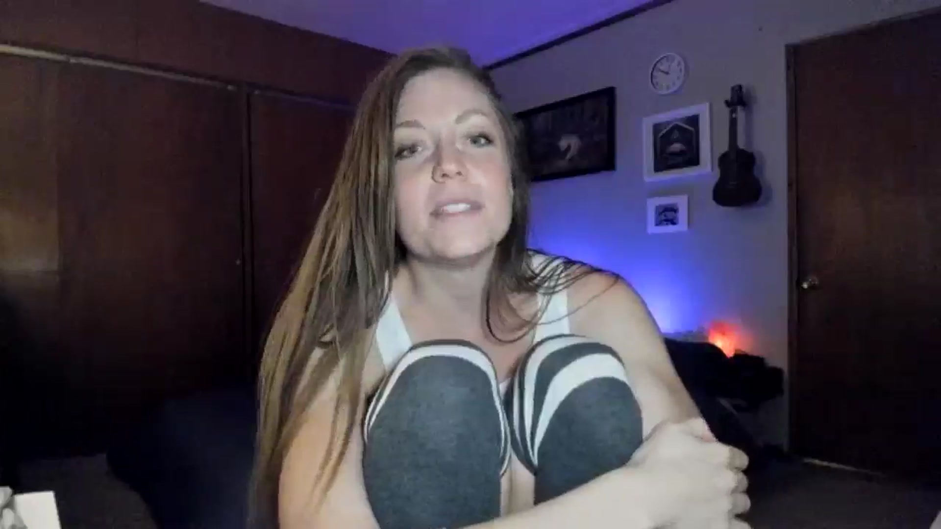 Gallery image thumbnail from KennaKind's myfreecams stream on, 12/15/2025, 04:11 image 18 of 20