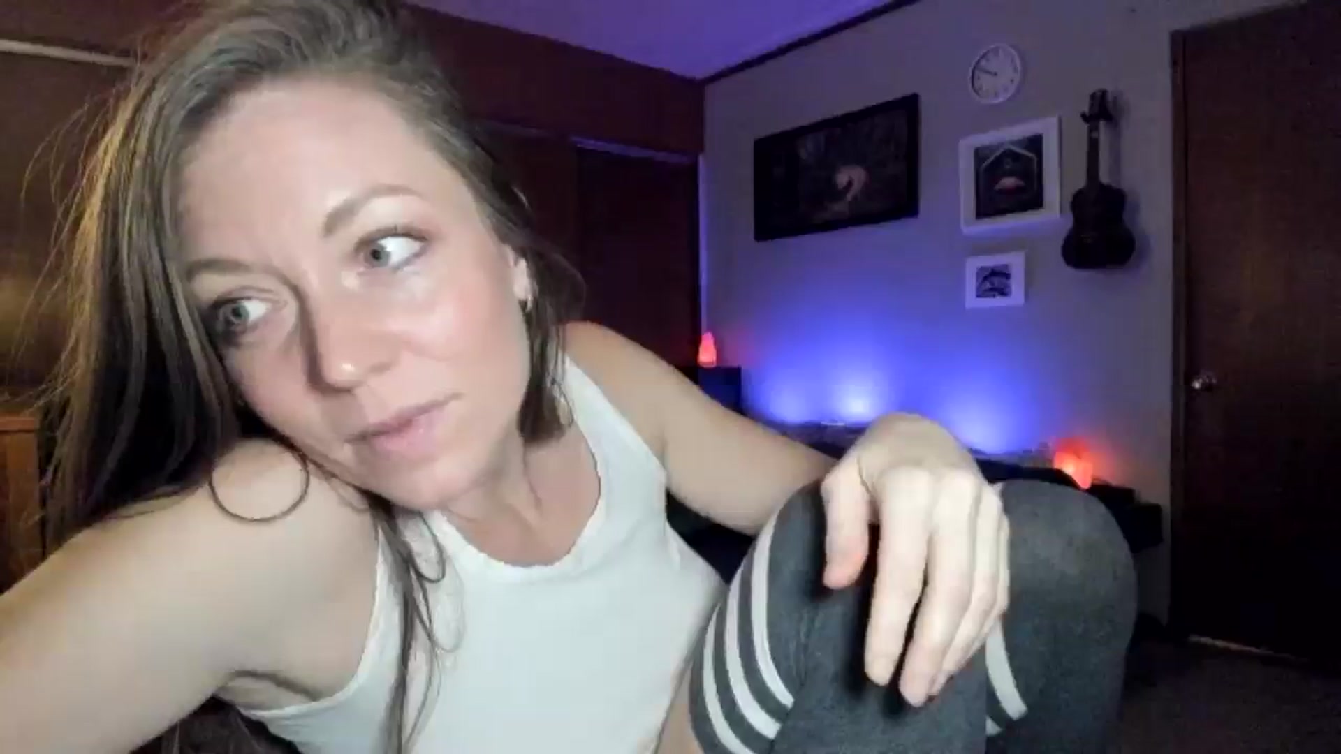 Gallery image thumbnail from KennaKind's myfreecams stream on, 12/15/2025, 04:11 image 10 of 20