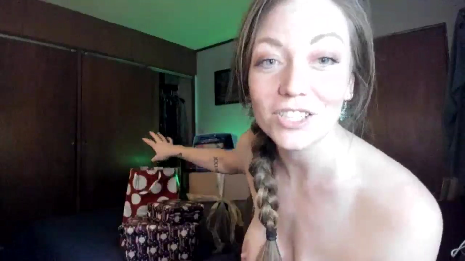 Gallery image thumbnail from KennaKind's myfreecams stream on, 12/21/2025, 04:13 image 18 of 20