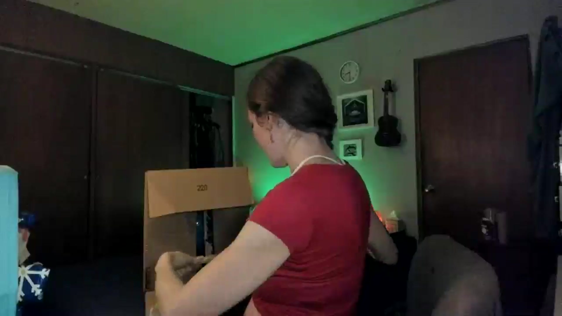 Gallery image thumbnail from KennaKind's myfreecams stream on, 12/21/2025, 04:13 image 2 of 20