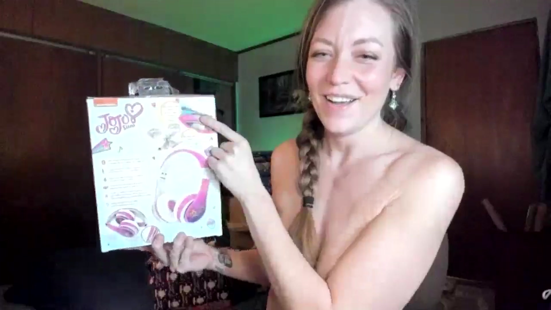 Gallery image thumbnail from KennaKind's myfreecams stream on, 12/21/2025, 04:13 image 17 of 20
