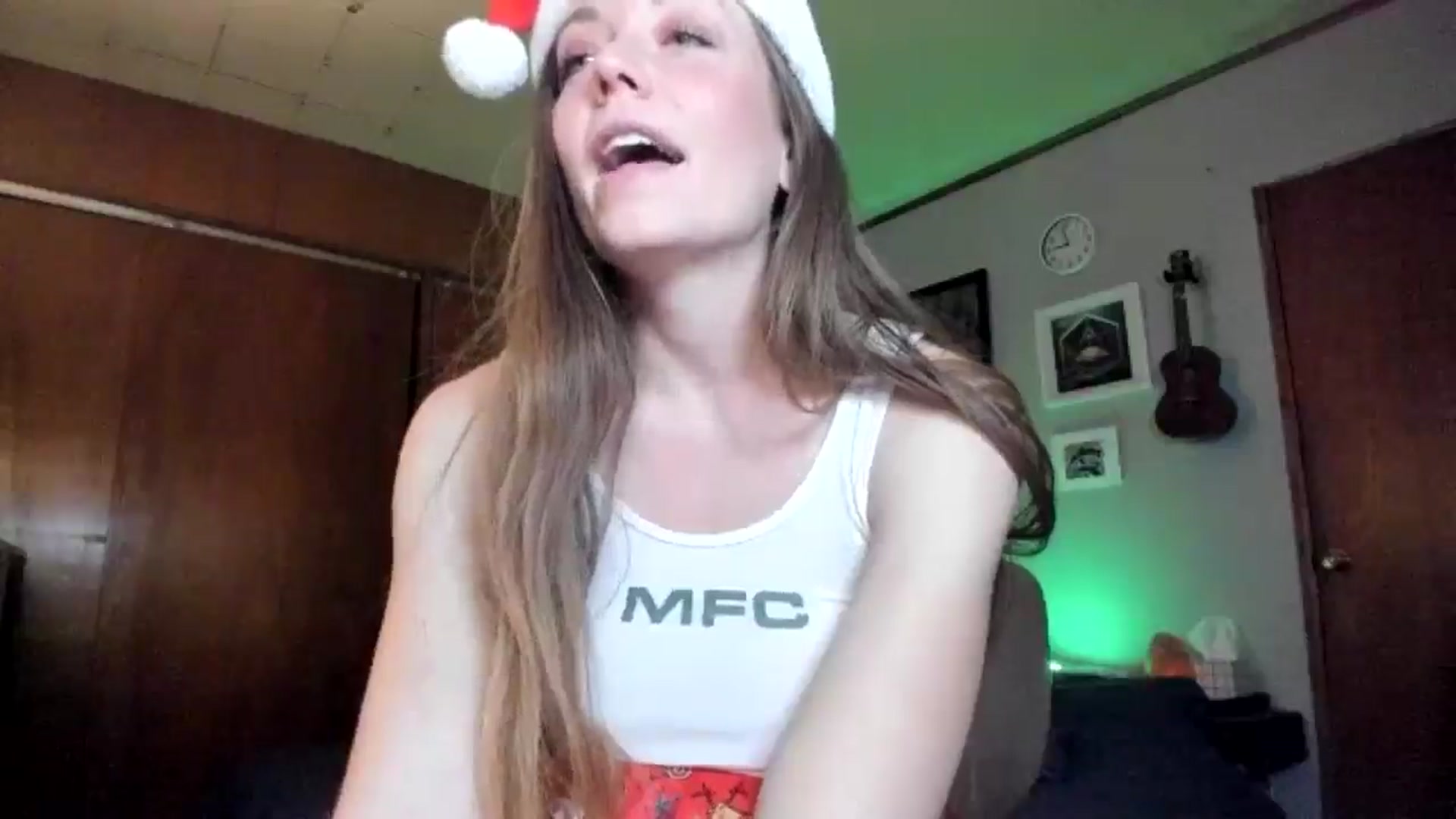 Gallery image thumbnail from KennaKind's myfreecams stream on, 12/22/2025, 04:19 image 9 of 20