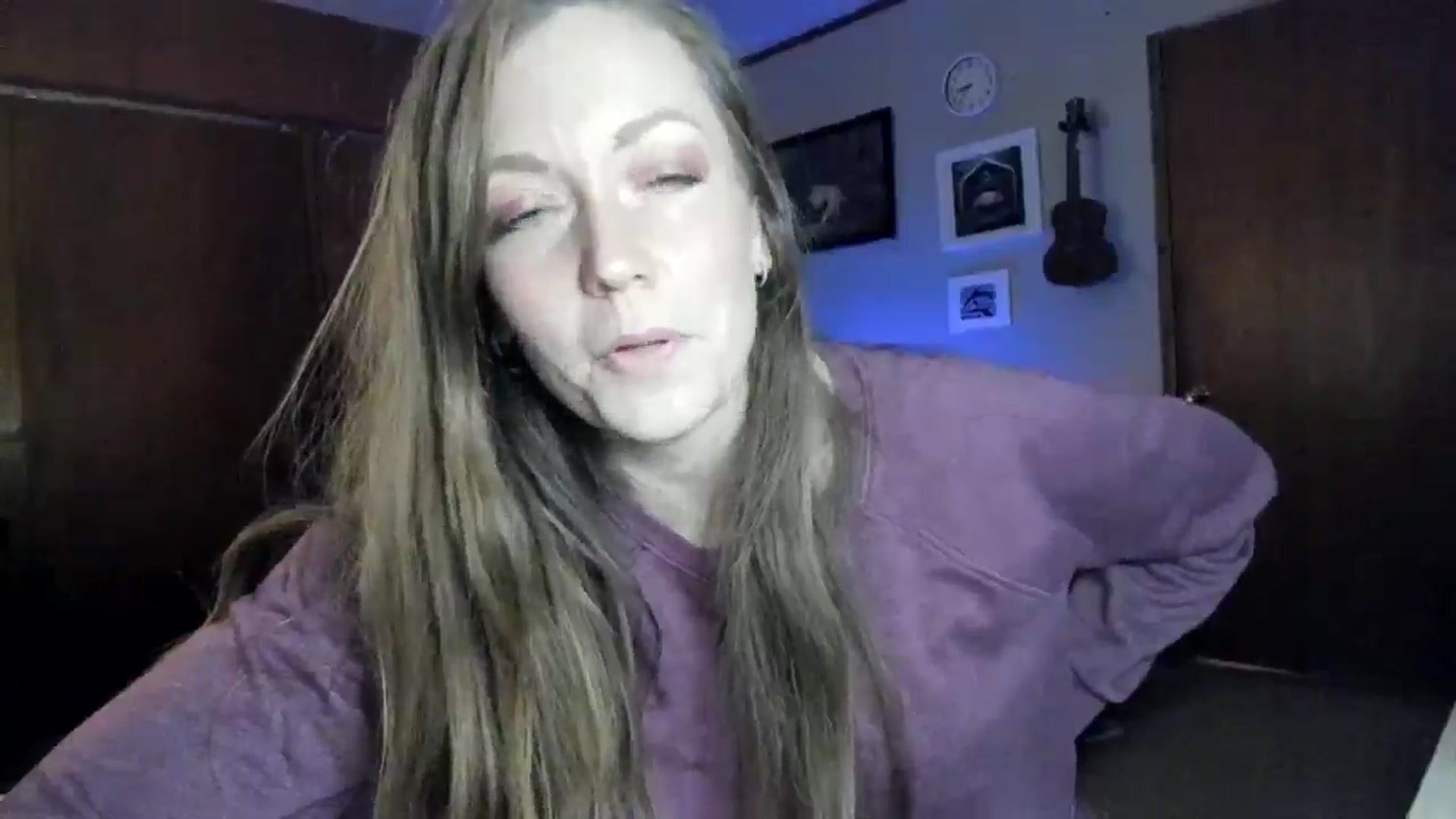 Gallery image thumbnail from KennaKind's myfreecams stream on, 12/28/2025, 04:16 image 6 of 20