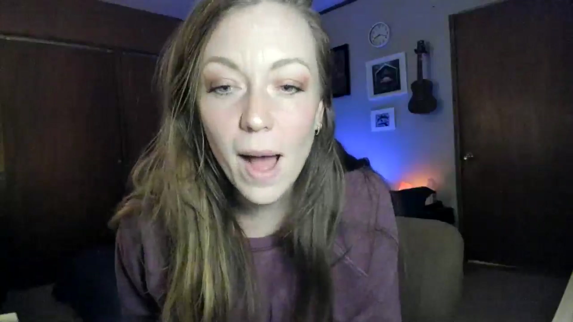 Gallery image thumbnail from KennaKind's myfreecams stream on, 12/28/2025, 04:16 image 3 of 20