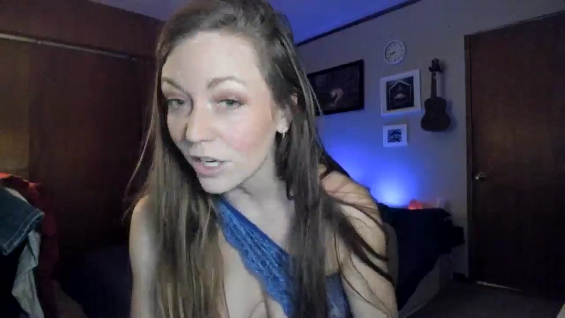 Gallery image thumbnail from KennaKind's myfreecams stream on, 12/29/2025, 02:44 image 15 of 20