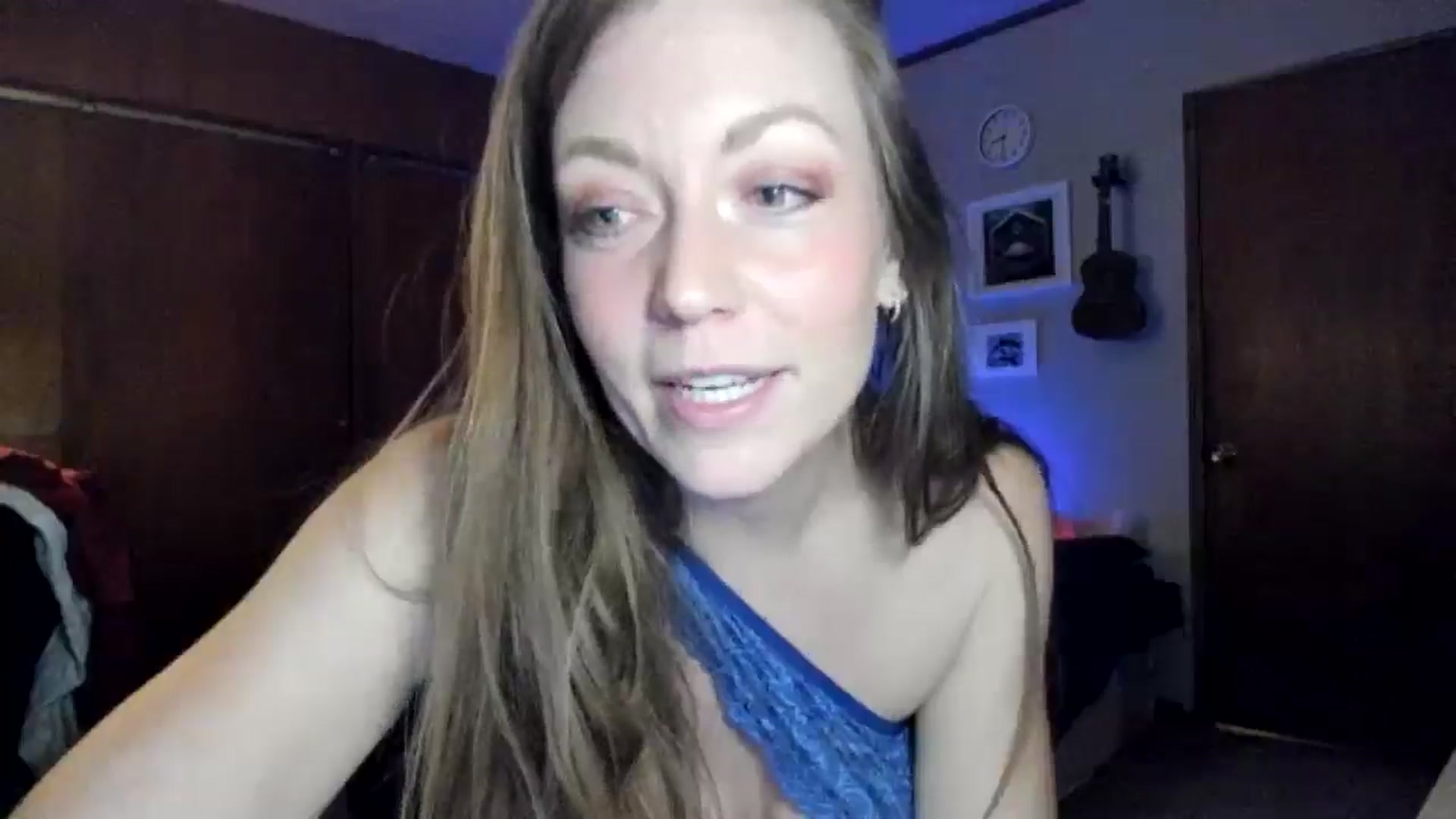 Gallery image thumbnail from KennaKind's myfreecams stream on, 12/29/2025, 02:44 image 5 of 20