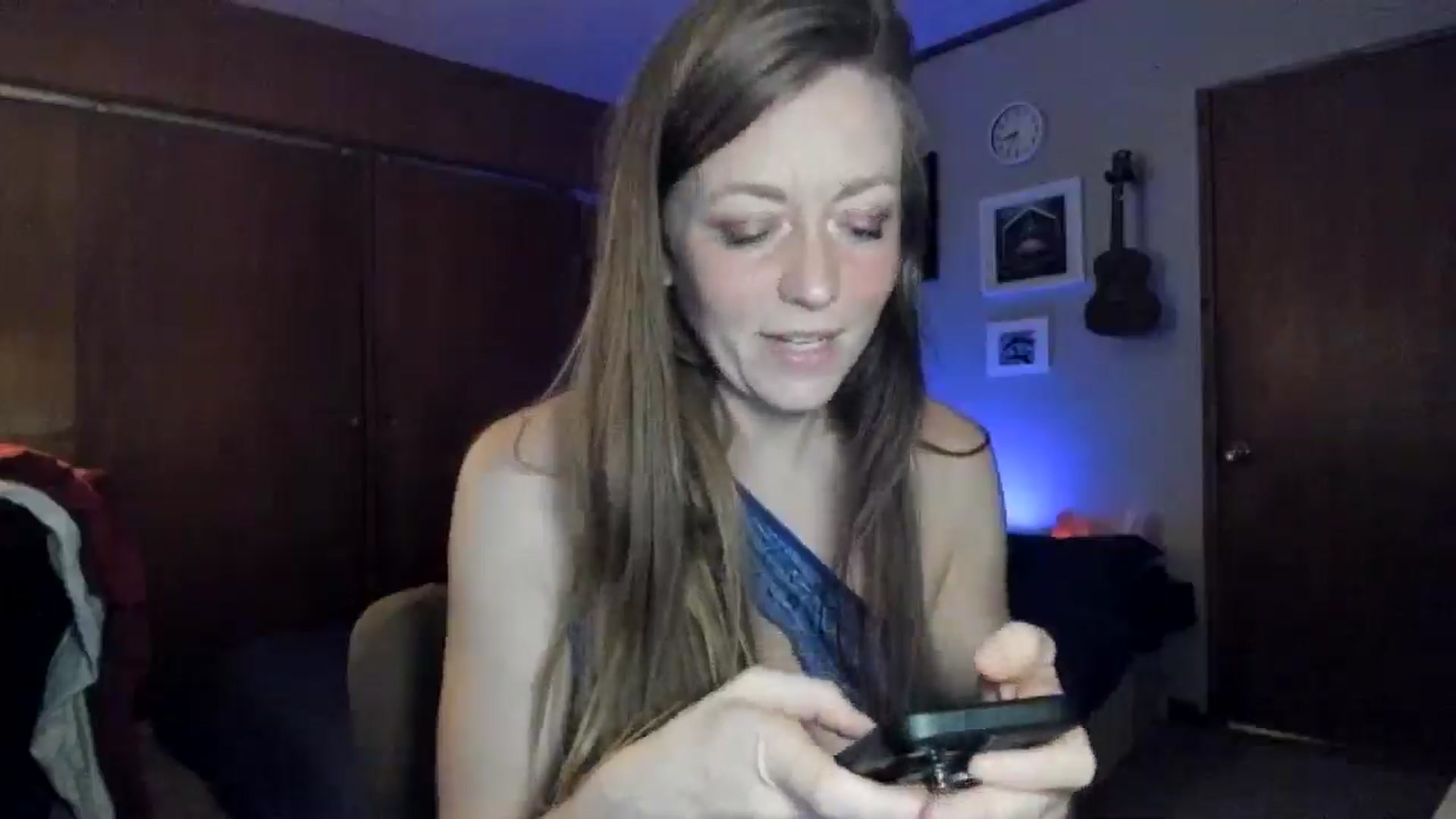 Gallery image thumbnail from KennaKind's myfreecams stream on, 12/29/2025, 02:44 image 10 of 20