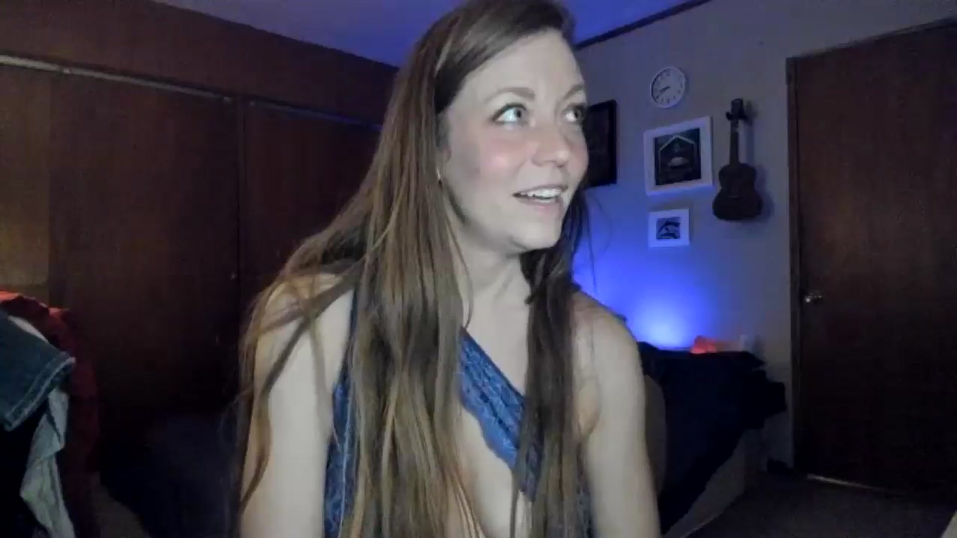 Gallery image thumbnail from KennaKind's myfreecams stream on, 12/29/2025, 02:44 image 17 of 20