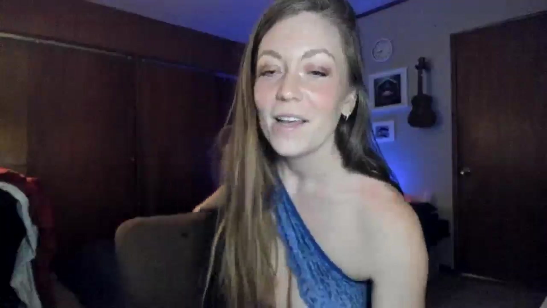 Gallery image thumbnail from KennaKind's myfreecams stream on, 12/29/2025, 02:44 image 12 of 20