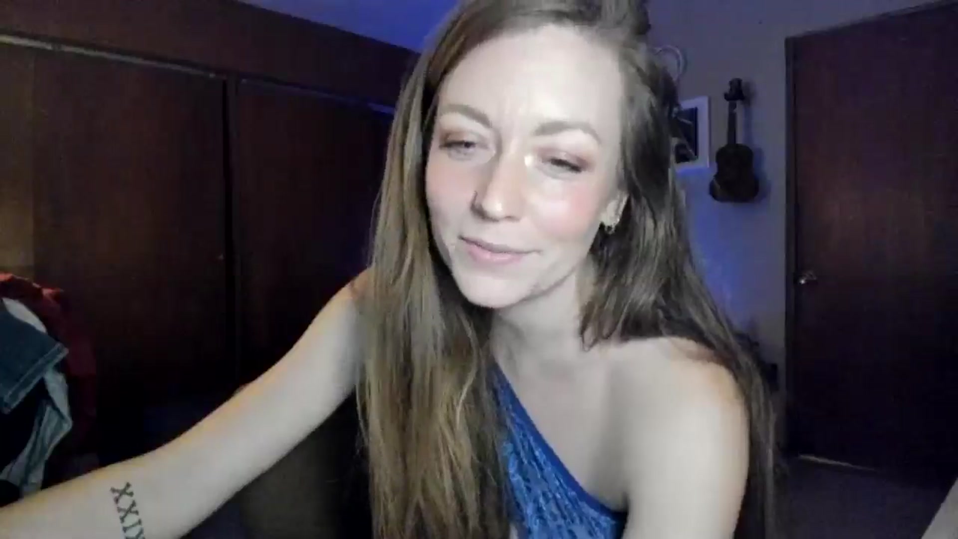 Gallery image thumbnail from KennaKind's myfreecams stream on, 12/29/2025, 04:22 image 13 of 20