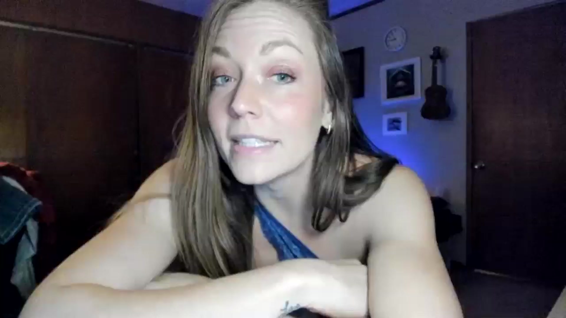 Gallery image thumbnail from KennaKind's myfreecams stream on, 12/29/2025, 04:22 image 1 of 20