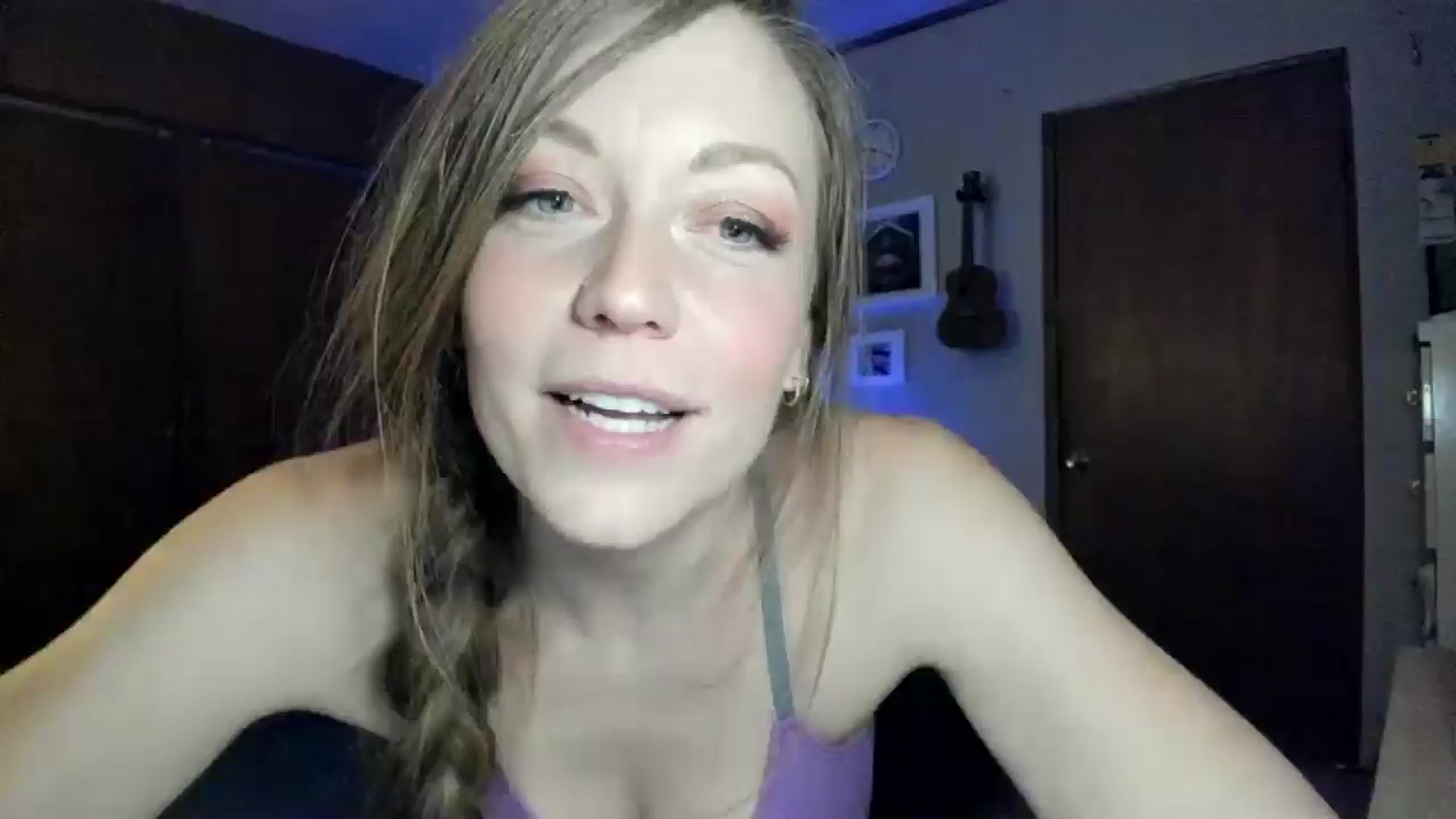 Gallery image thumbnail from KennaKind's myfreecams stream on, 01/02/2026, 04:06 image 9 of 20