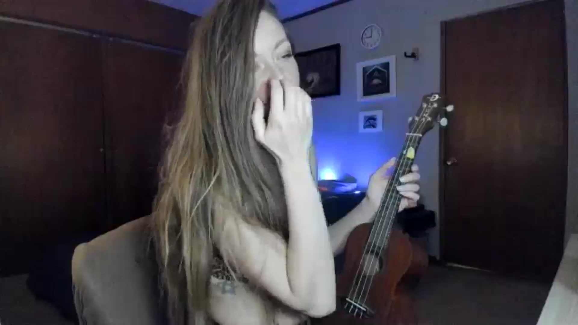 Gallery image thumbnail from KennaKind's myfreecams stream on, 01/04/2026, 04:29 image 4 of 20