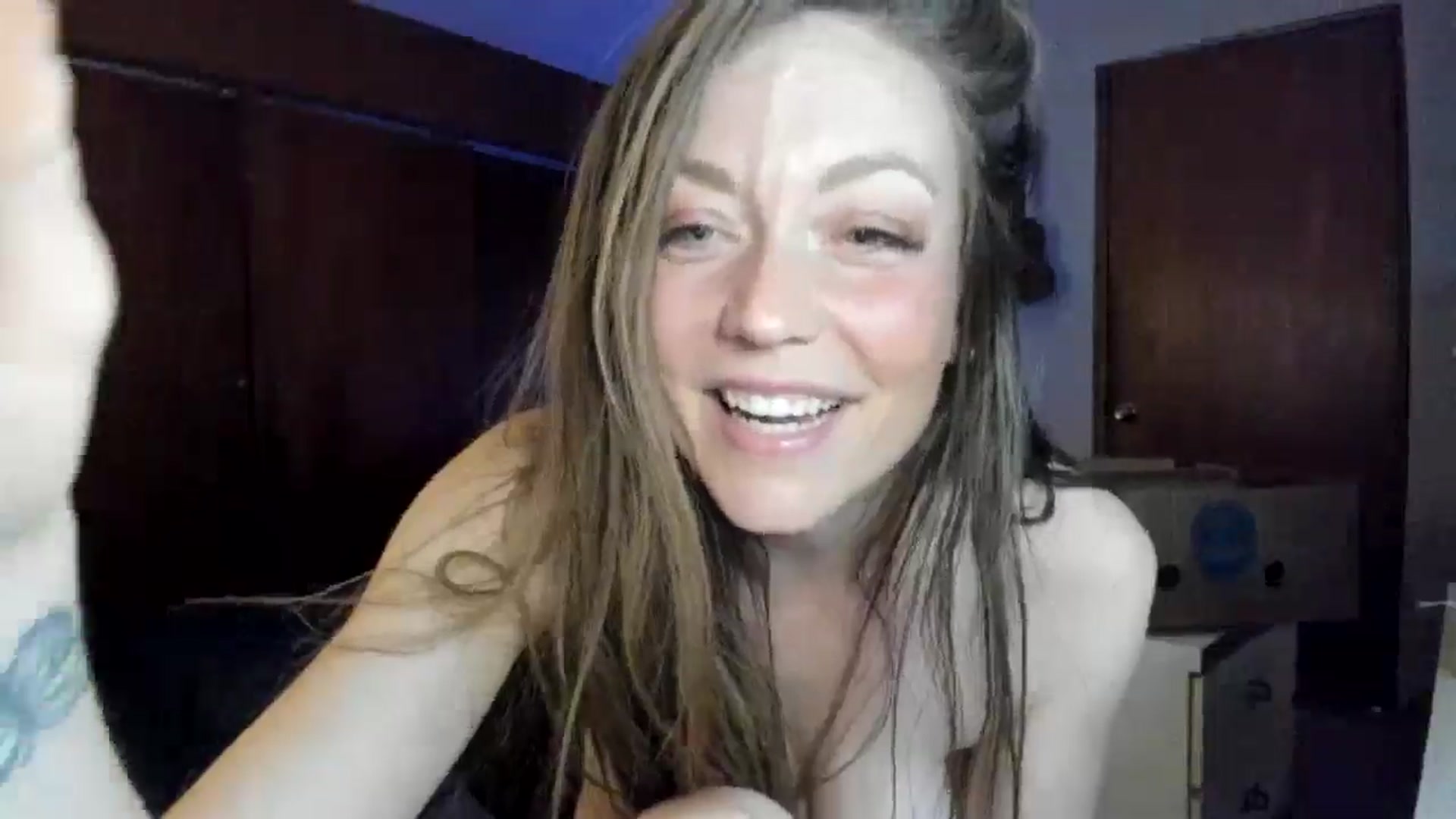 Gallery image thumbnail from KennaKind's myfreecams stream on, 01/05/2026, 03:40 image 2 of 20